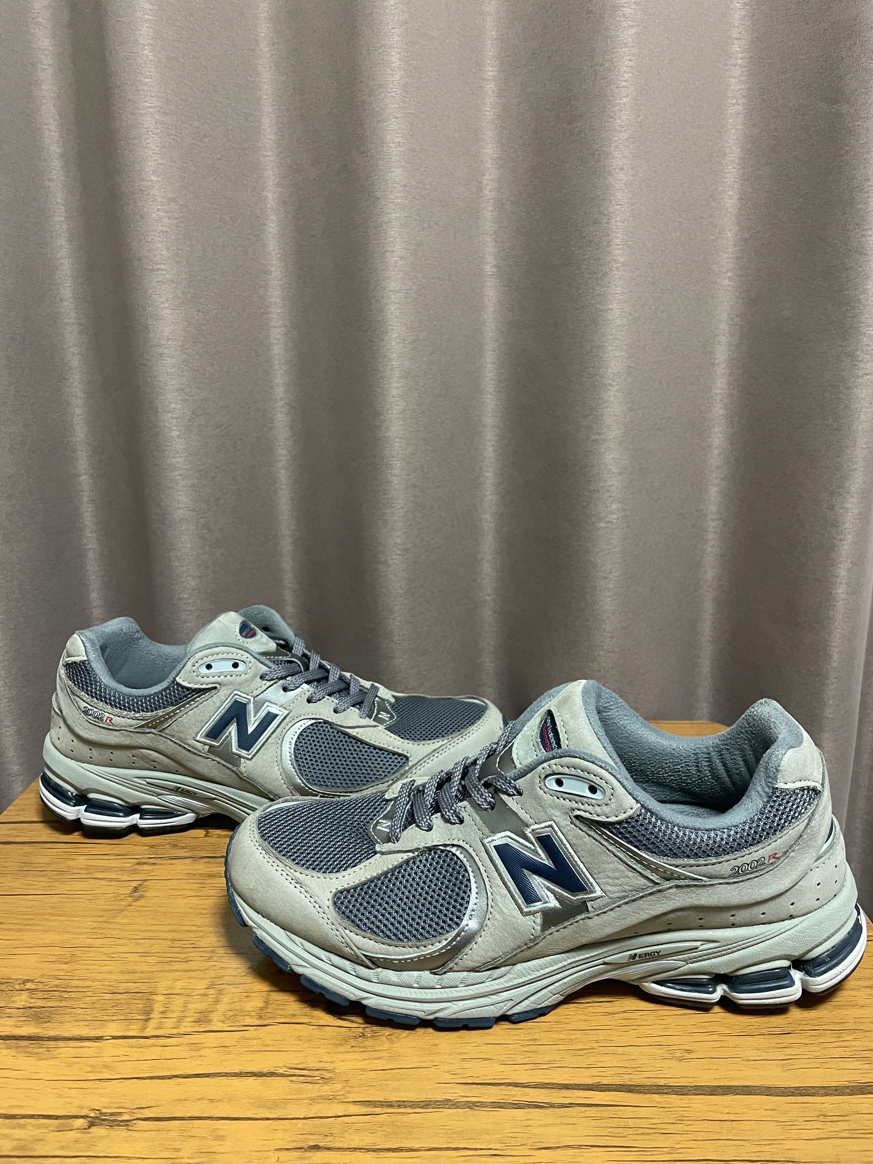 New Balance 2002R "Gray"