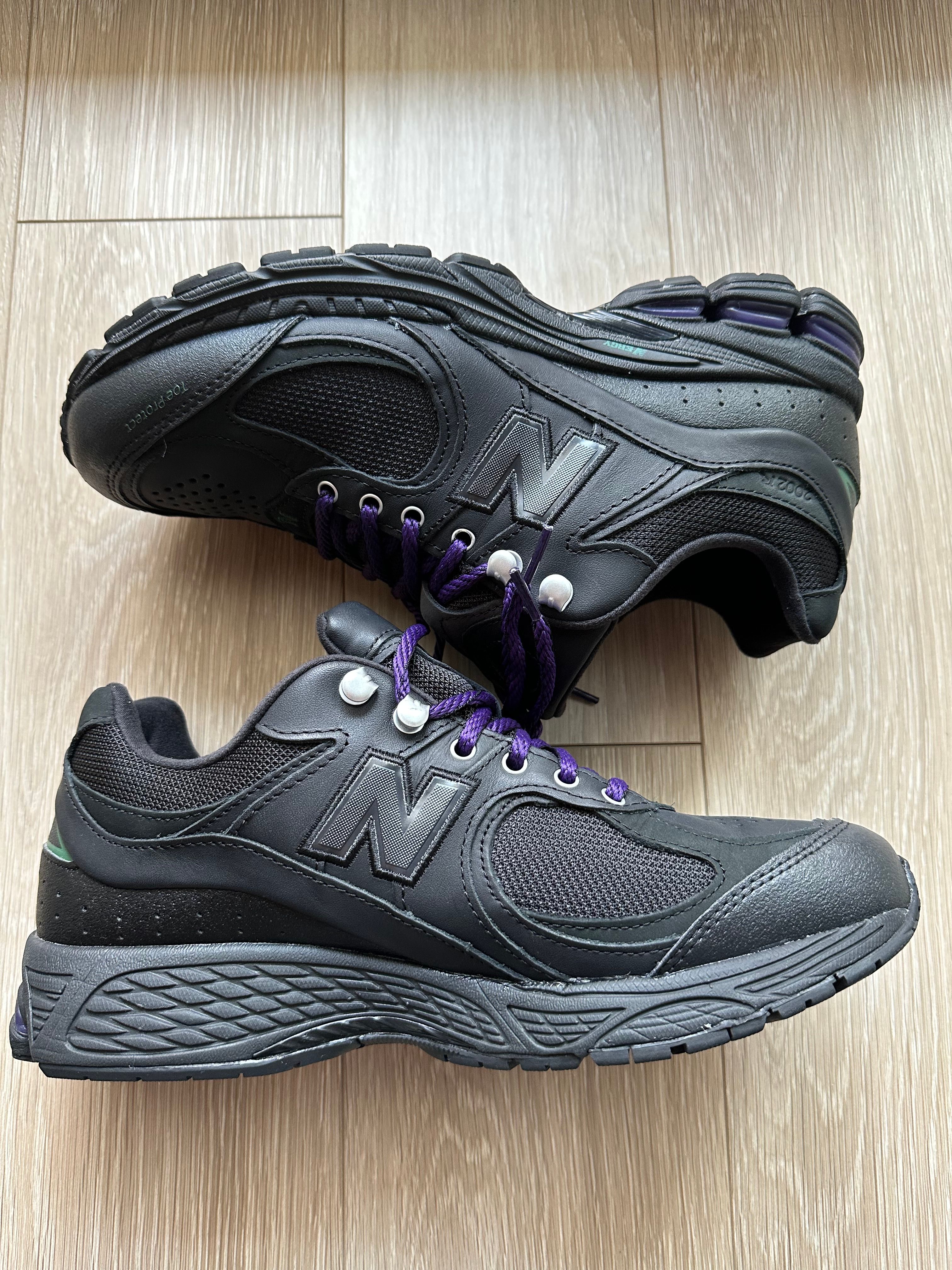 New Balance 2002R "Black"