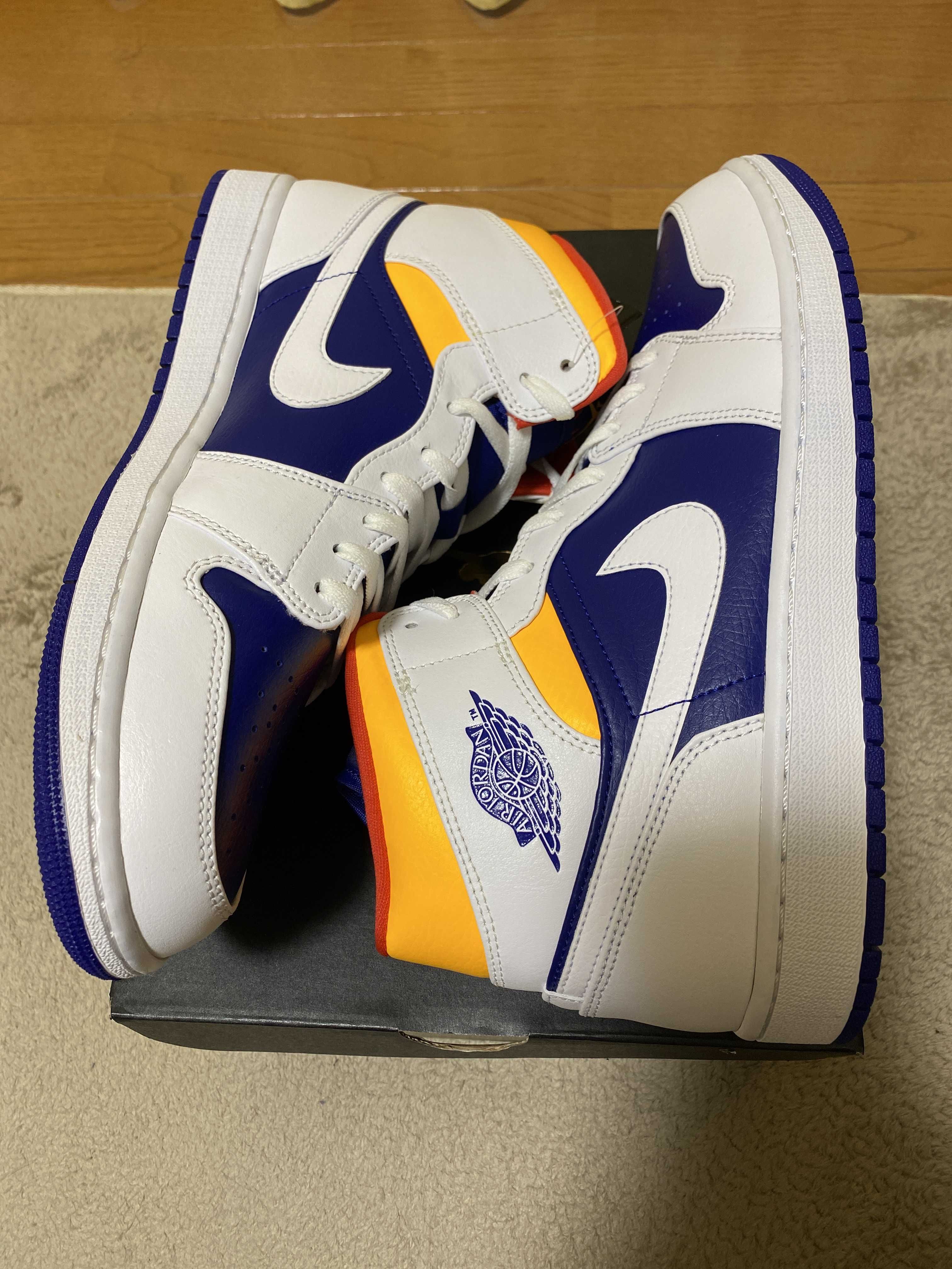 NIKE AIR JORDAN 1 MID "WHITE/NAVY/YELLOW"