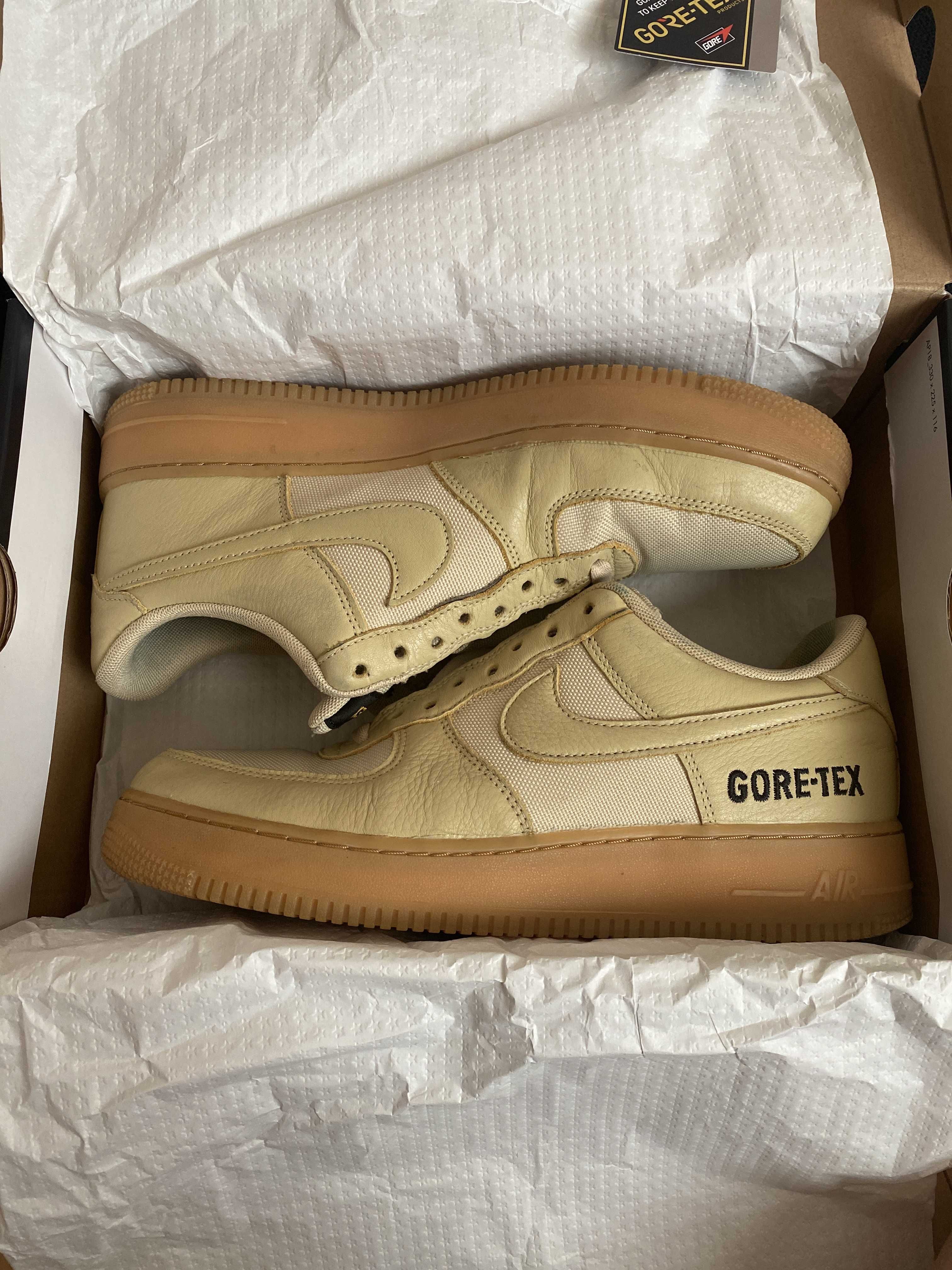 Nike Air Force 1 Low Gore-Tex "Team Gold"