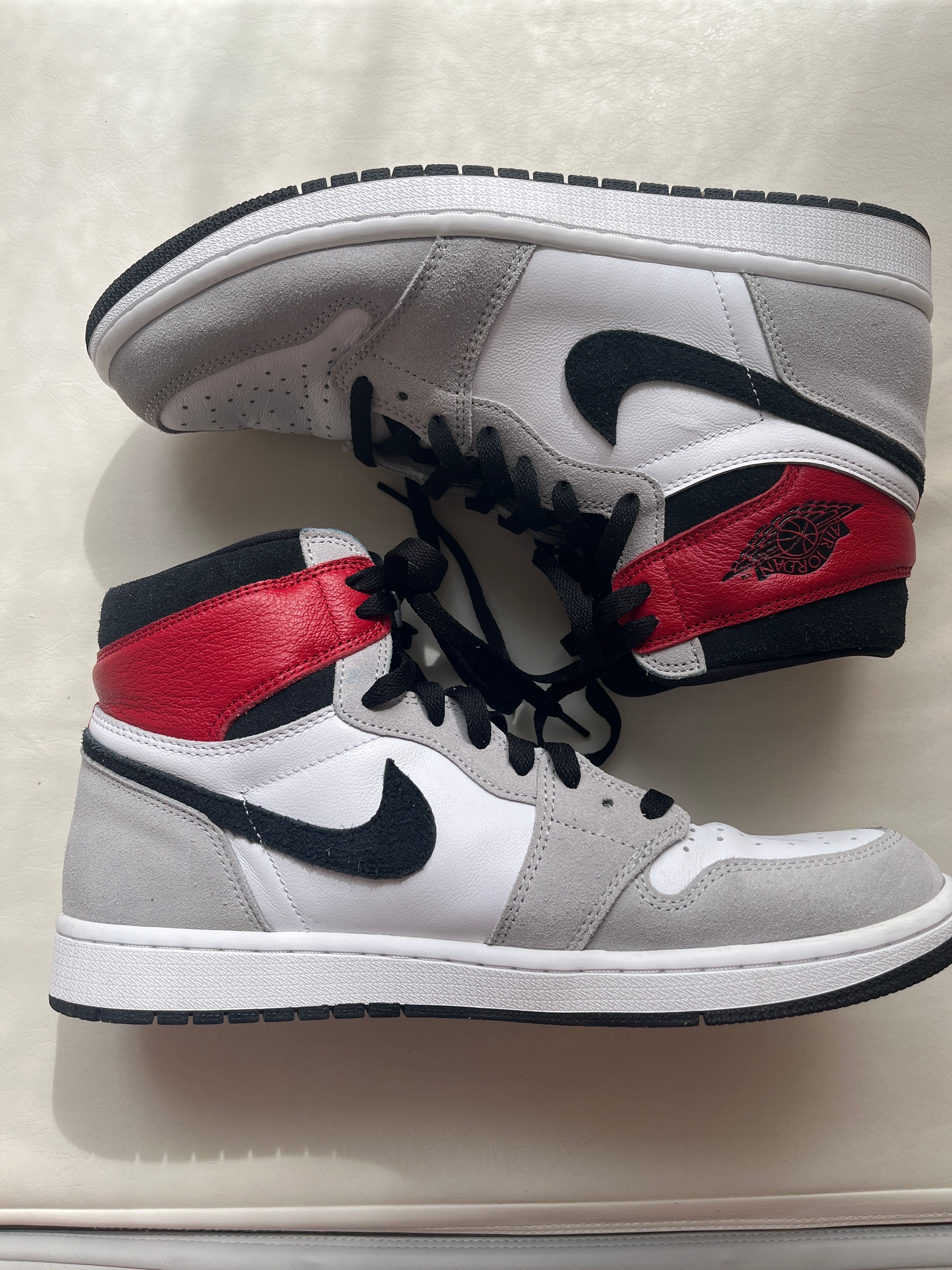 Nike Air Jordan 1 High OG "White/Black/Light Smoke Grey"