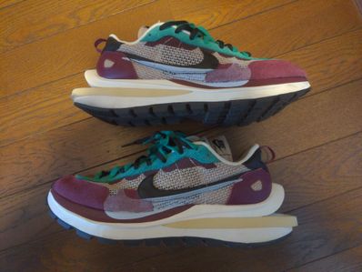 sacai × Nike Vapor Waffle "String/Red/Green"