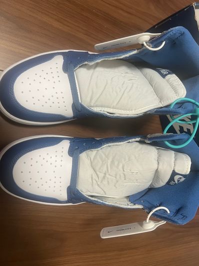 Nike Air Jordan 1 High OG "True Blue"