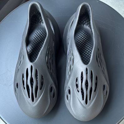 adidas YEEZY Foam Runner "Onyx"