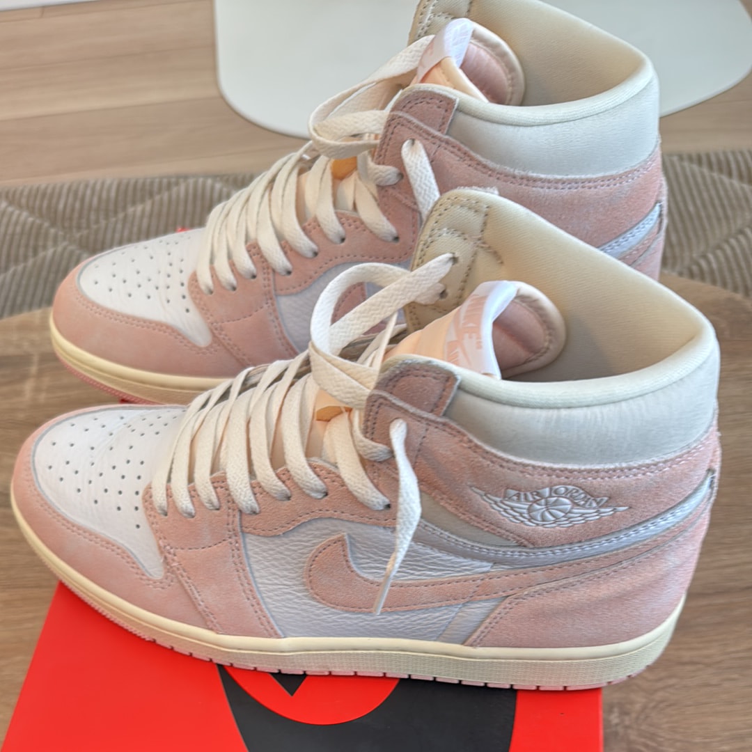Nike Women's Air Jordan 1 Retro High OG "Washed Pink"