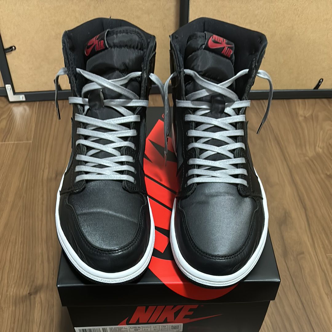 Nike Air Jordan 1 Retro High OG "Black/Metallic Silver/Gym Red"  