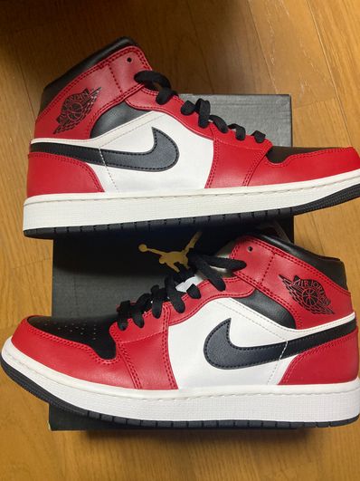 Nike Air Jordan 1 Mid "Chicago Black Toe"