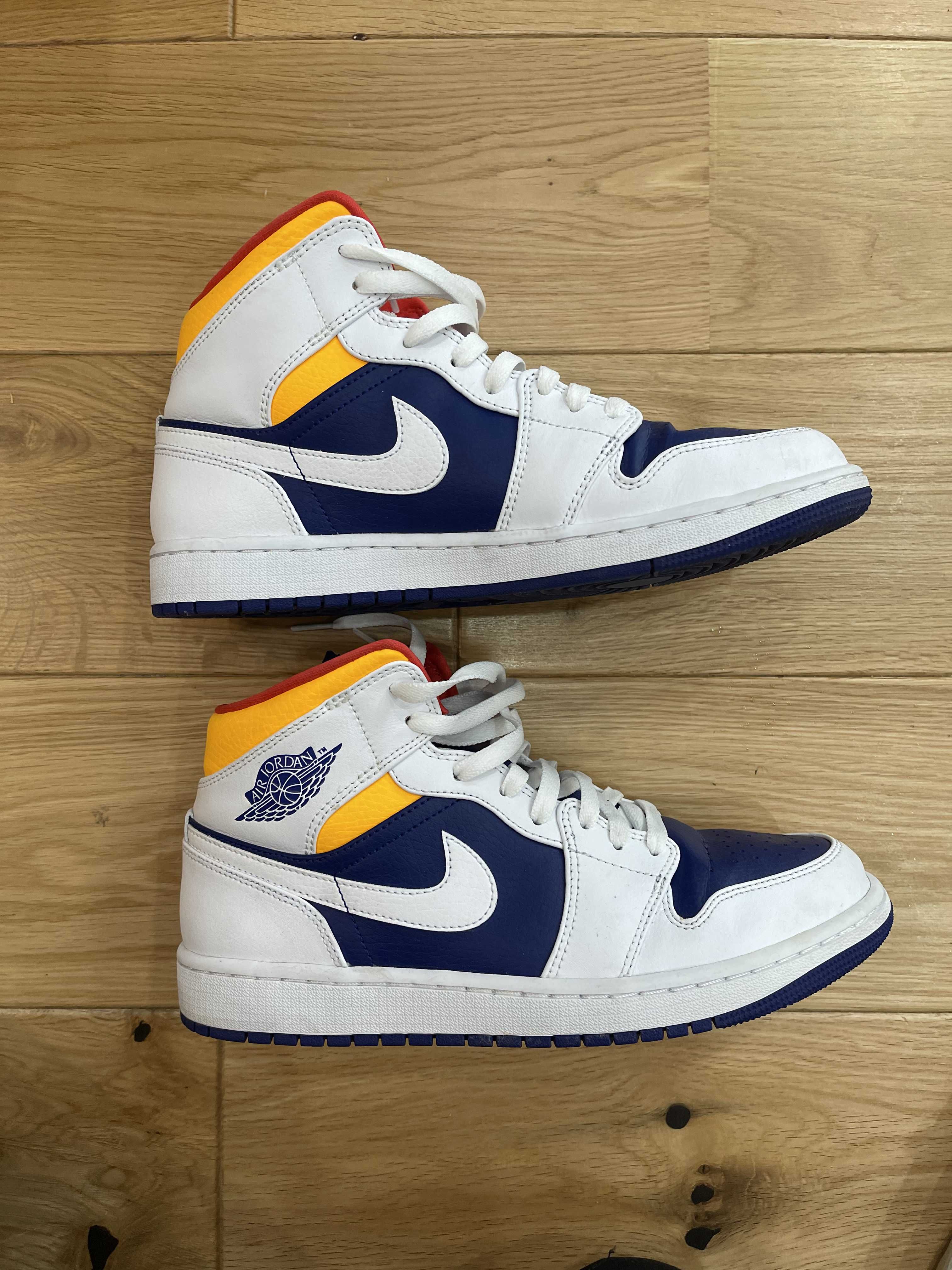 NIKE AIR JORDAN 1 MID "WHITE/NAVY/YELLOW"