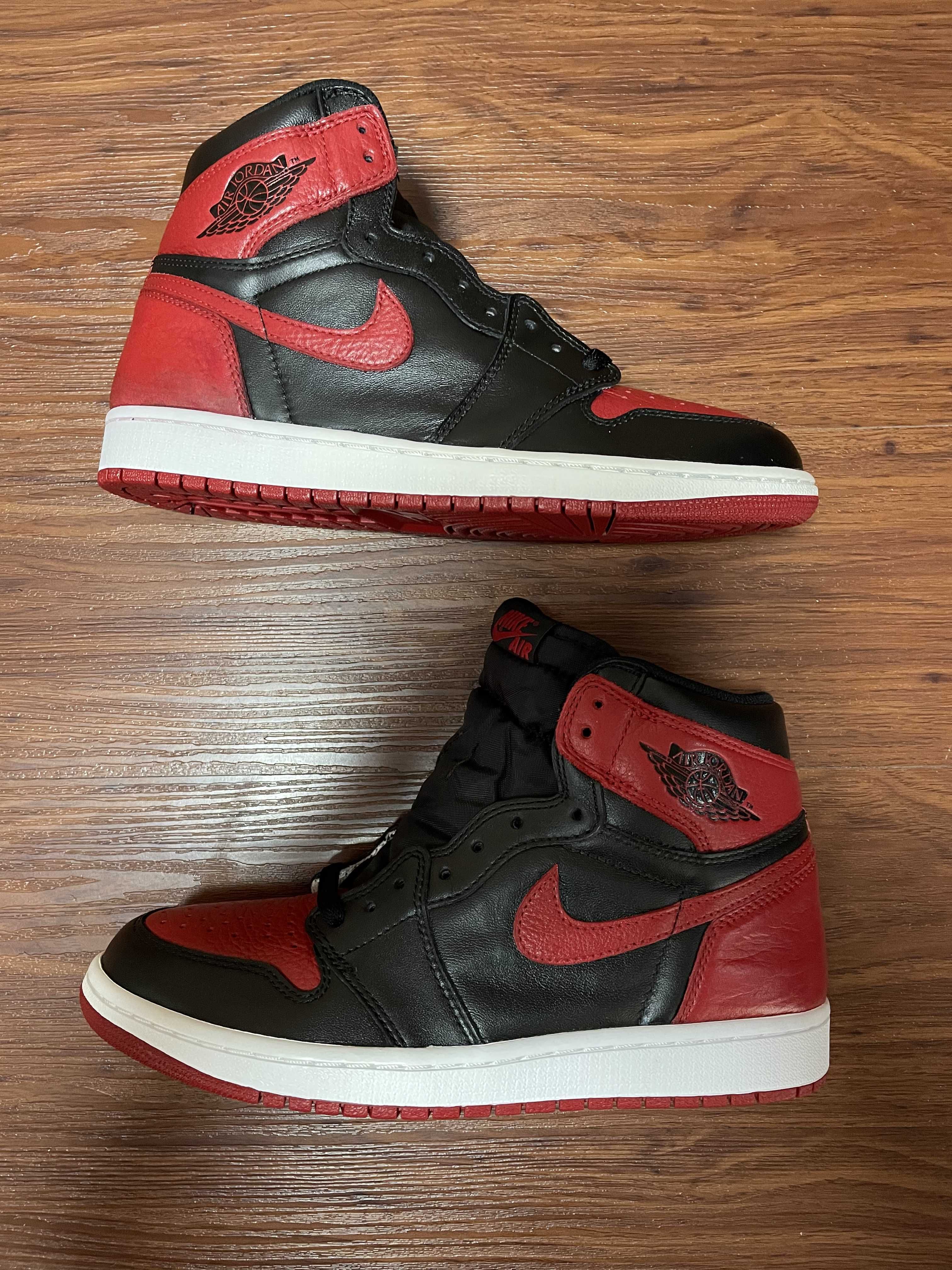 Nike Air Jordan 1 Retro High OG "Bred/Banned" (2016)