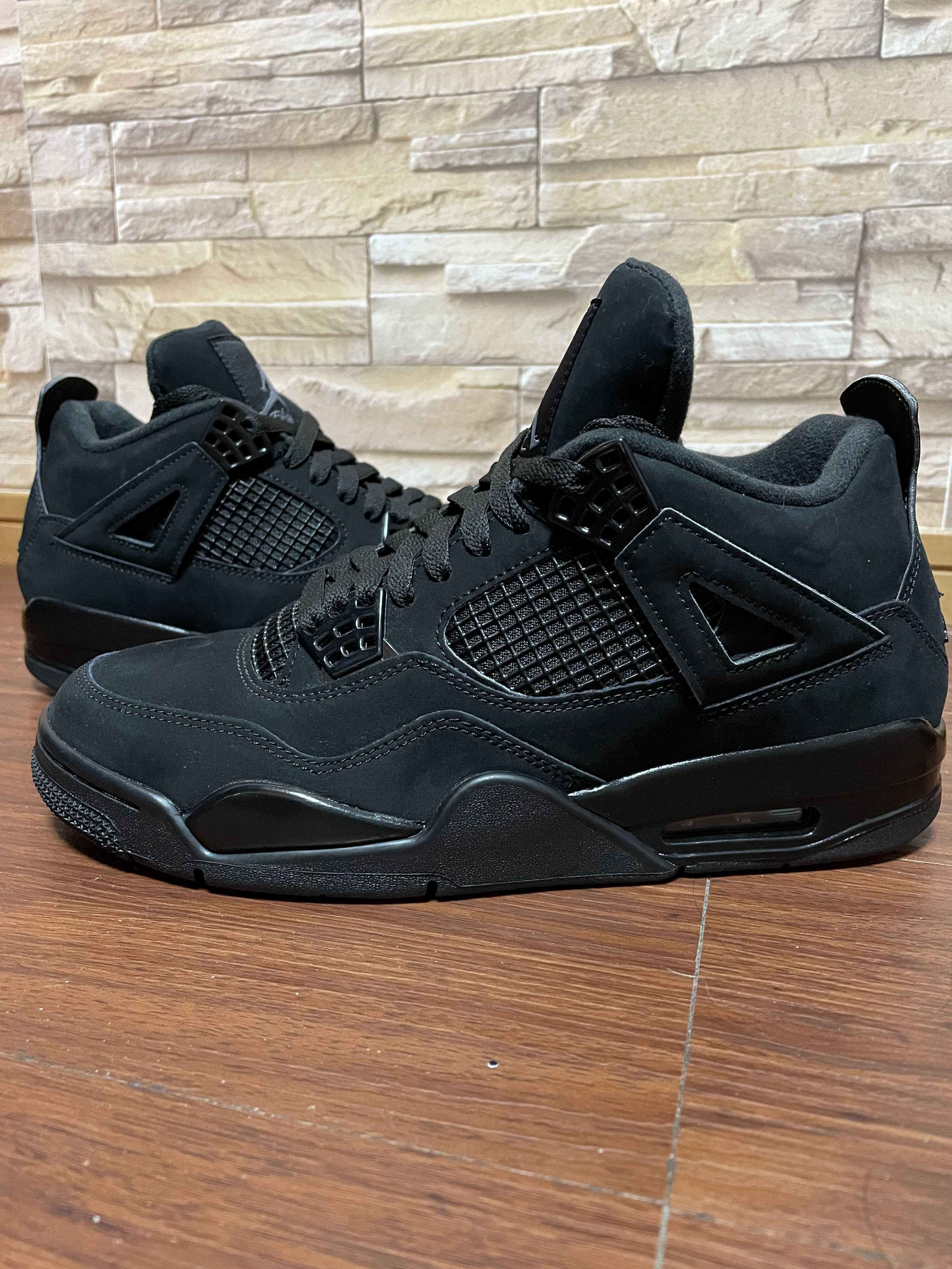 Nike Air Jordan 4 "Black Cat"