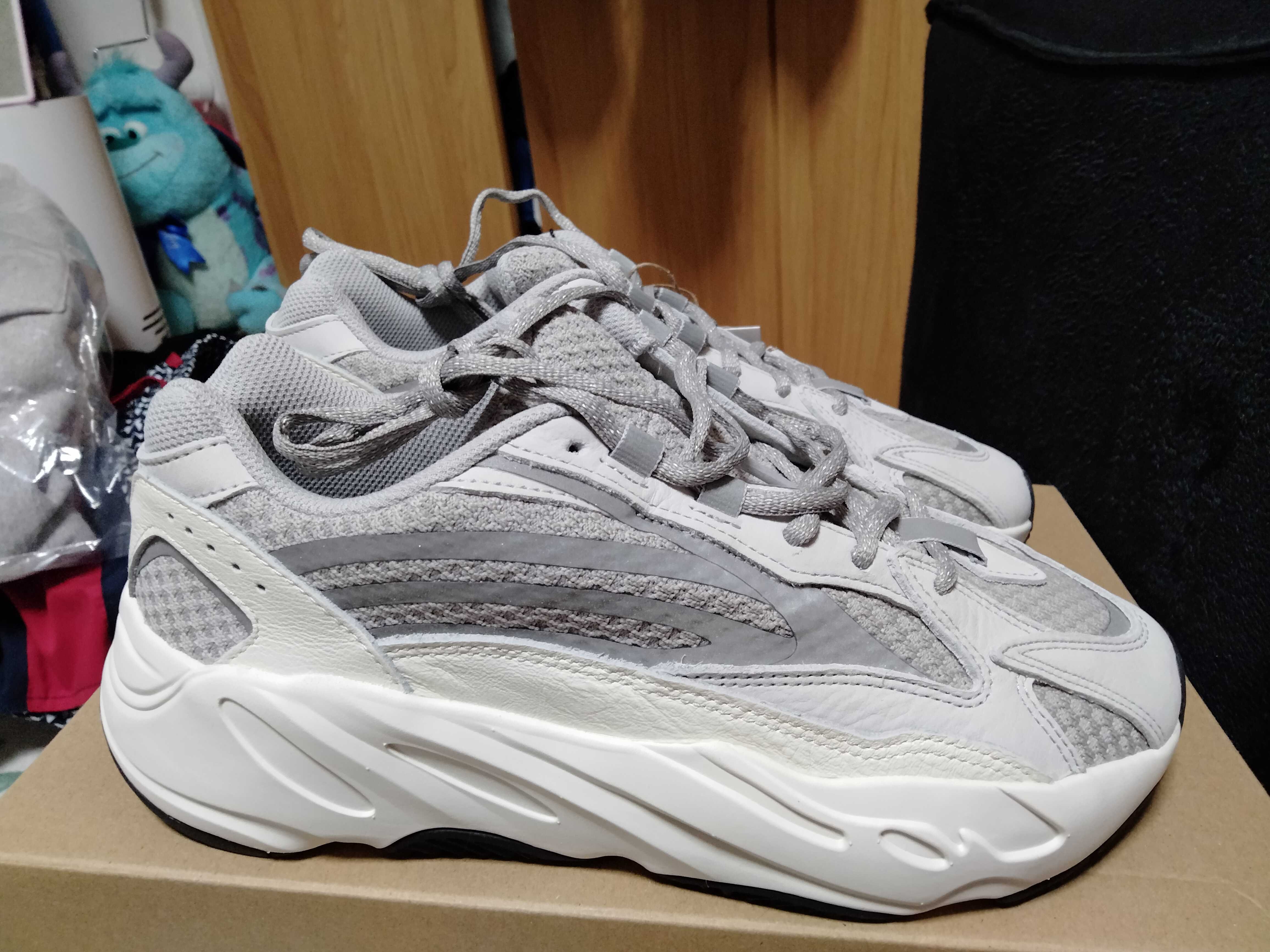 adidas YEEZY Boost 700 V2 "Static"