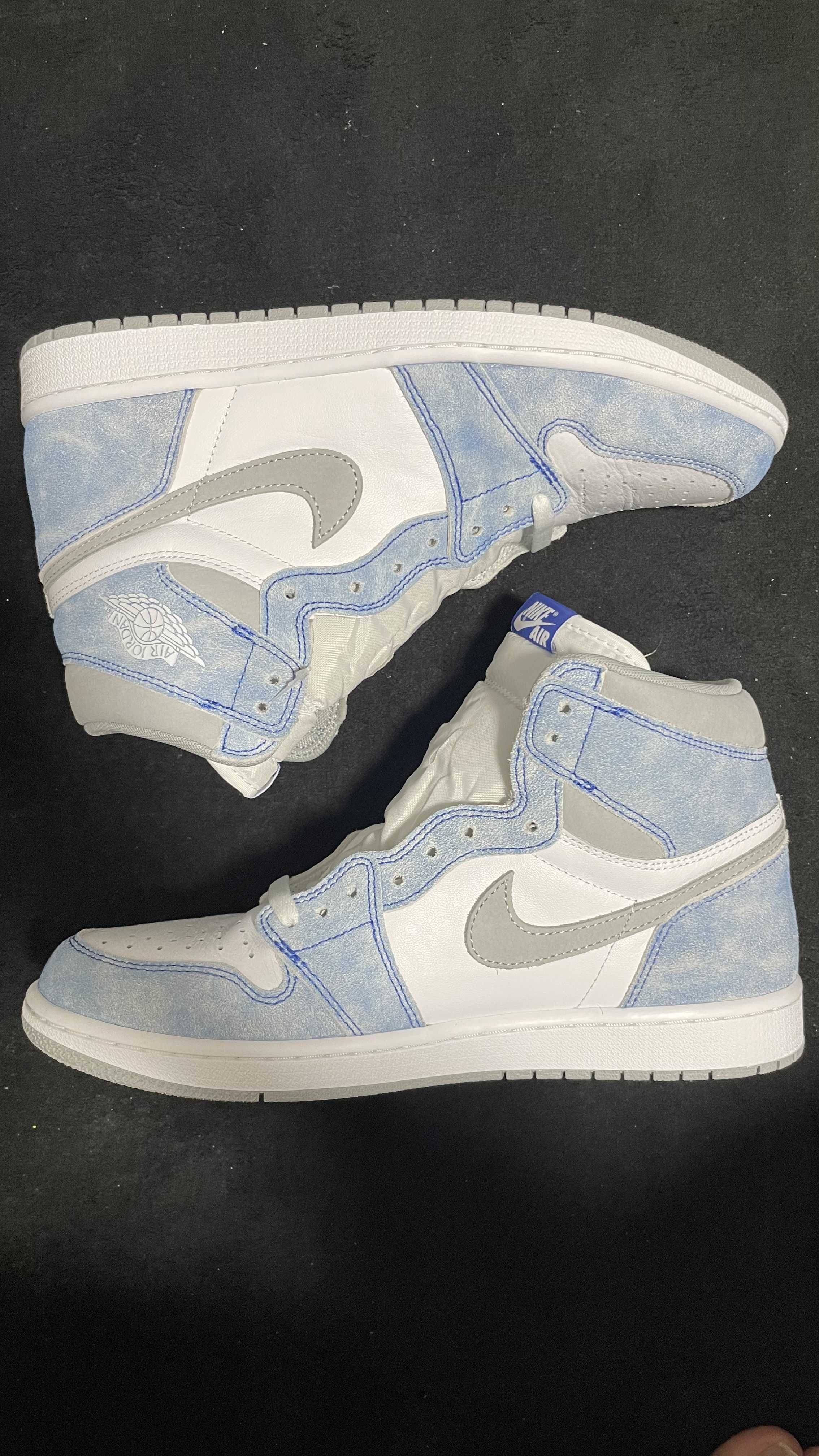 Nike Air Jordan 1 High OG "Hyper Royal"