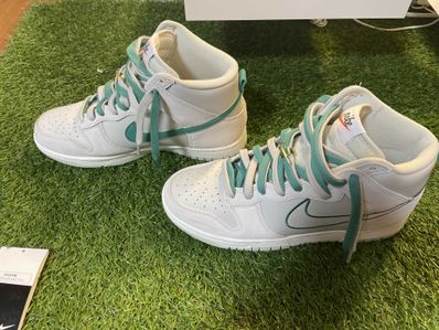 Nike Dunk High SE First Use "Light Bone/Green Noise"