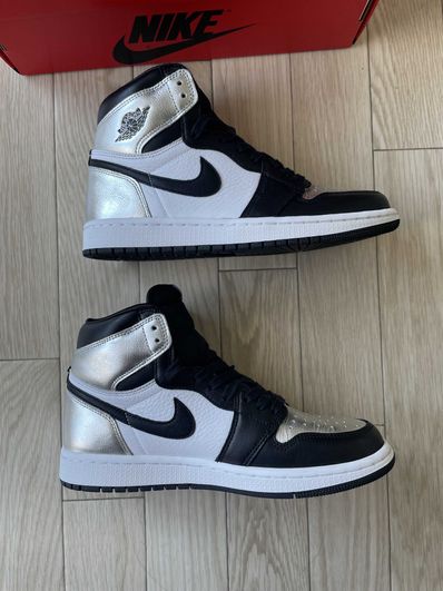 Nike Women's Air Jordan 1 Retro High OG "Silver Toe"