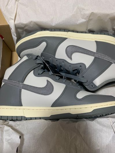 Nike Dunk High Retro SE Vintage "Light Bone and Tumbled Grey"