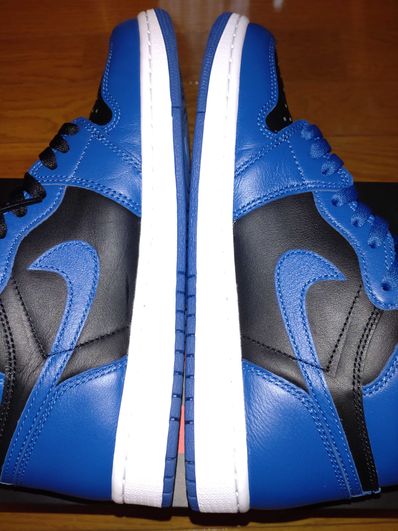 Nike Air Jordan 1 Retro High OG "Dark Marina Blue"