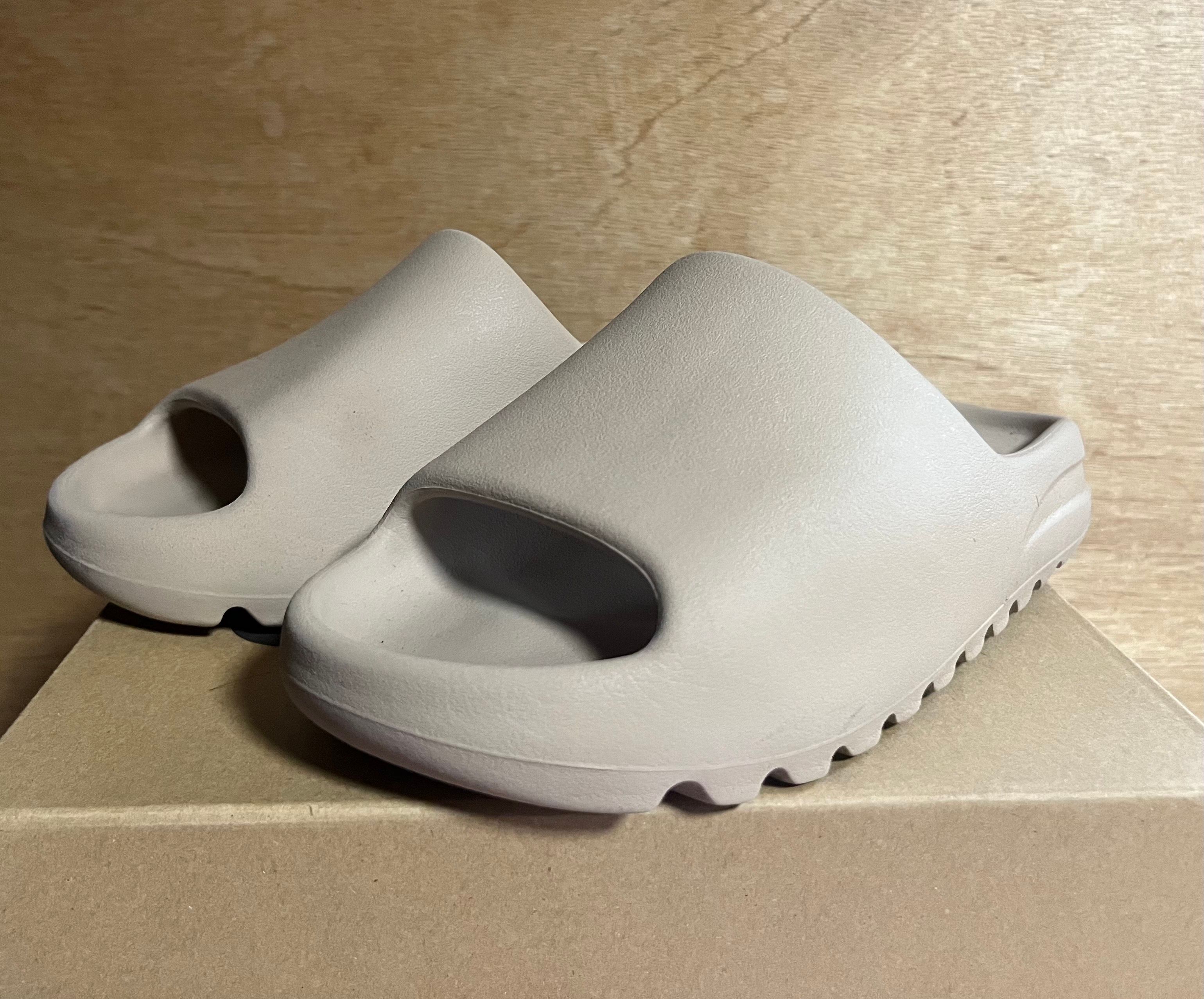 adidas YEEZY Slide "Pure" (GW1934)