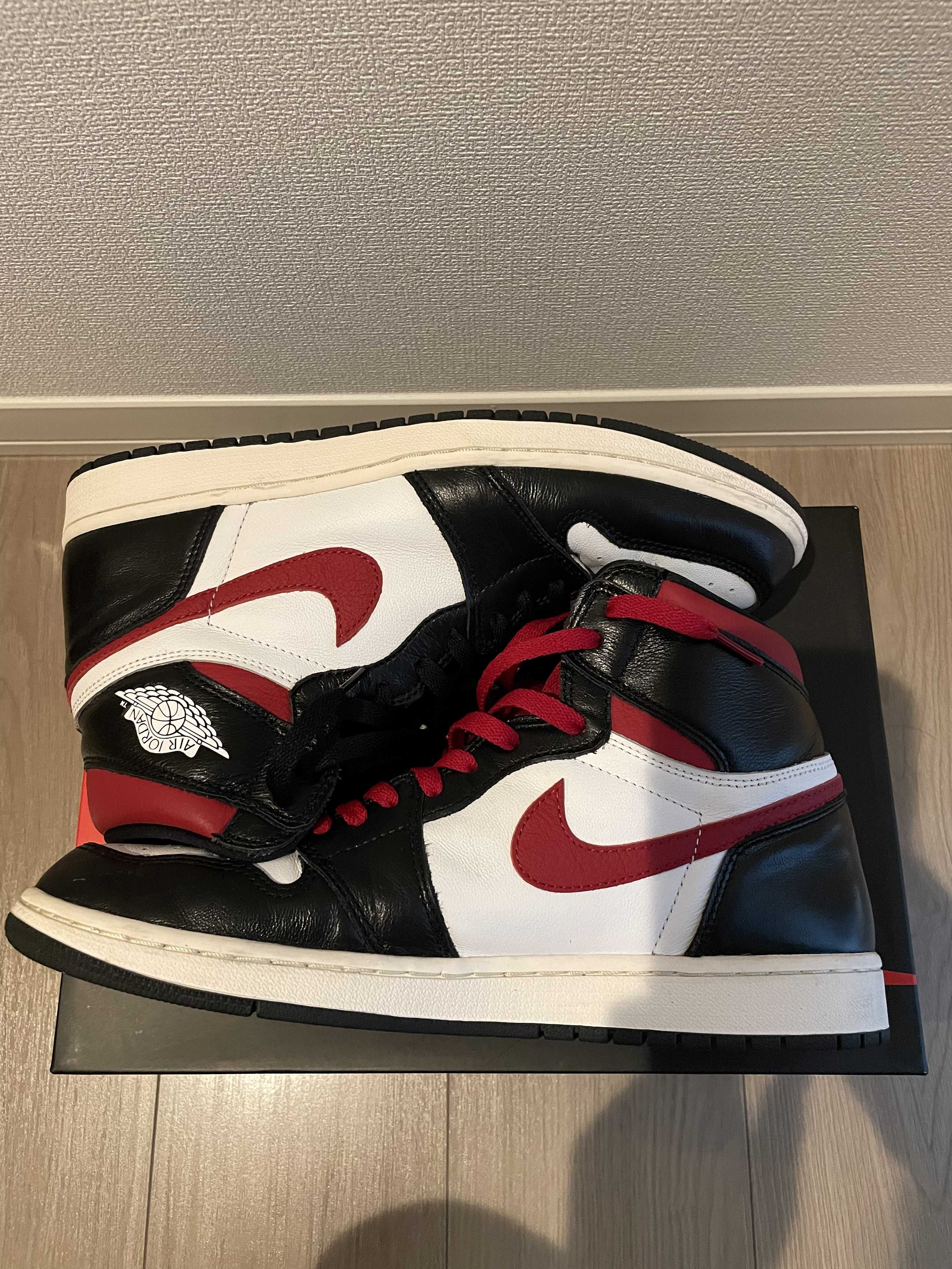 Nike Air Jordan 1 Retro High "Black/White/Sail/Gym Red"