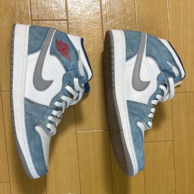 Nike Air Jordan 1 Mid SE "White/Hyper Royal/Red"