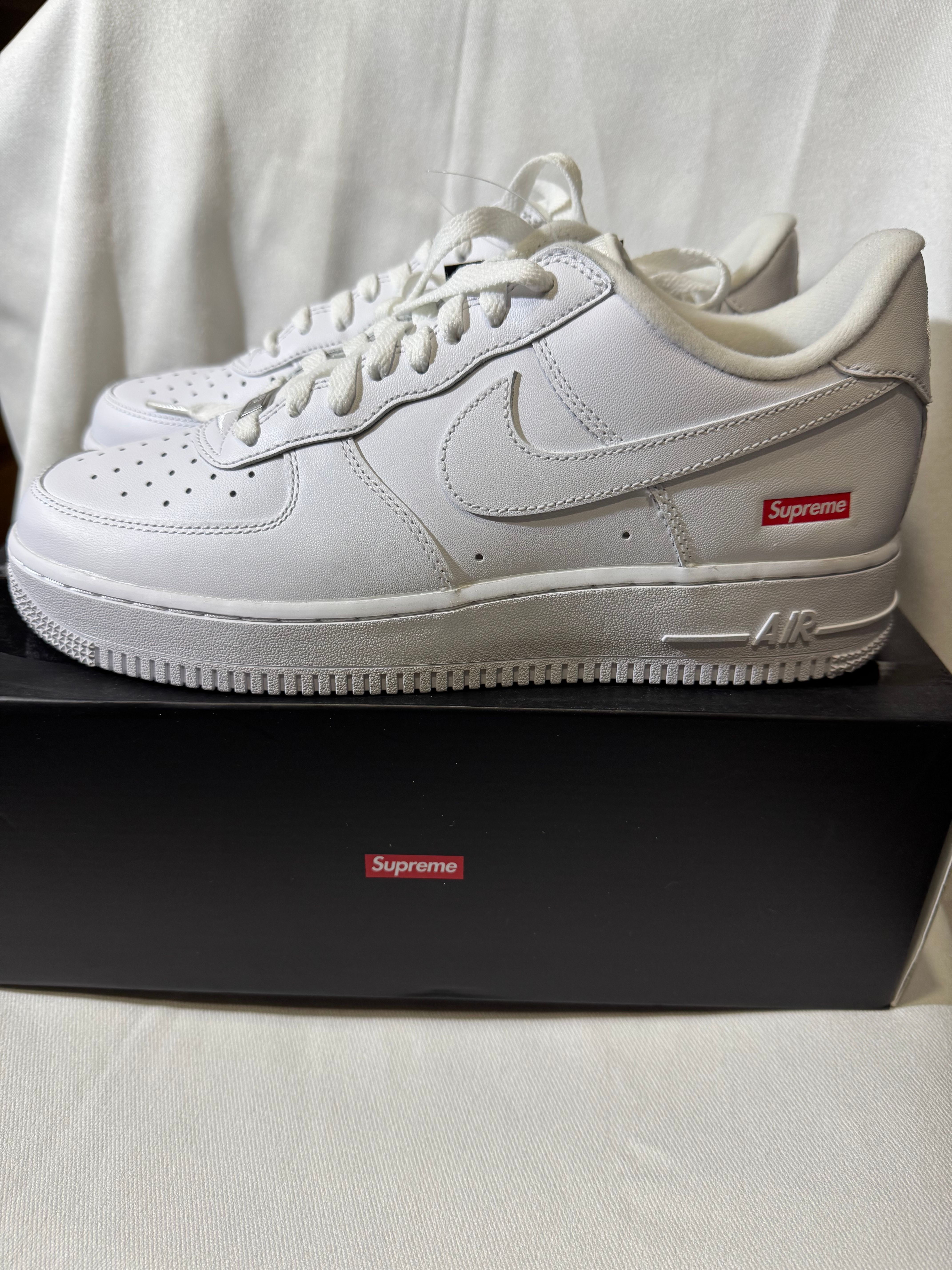 Supreme × Nike Air Force 1 Low "White"