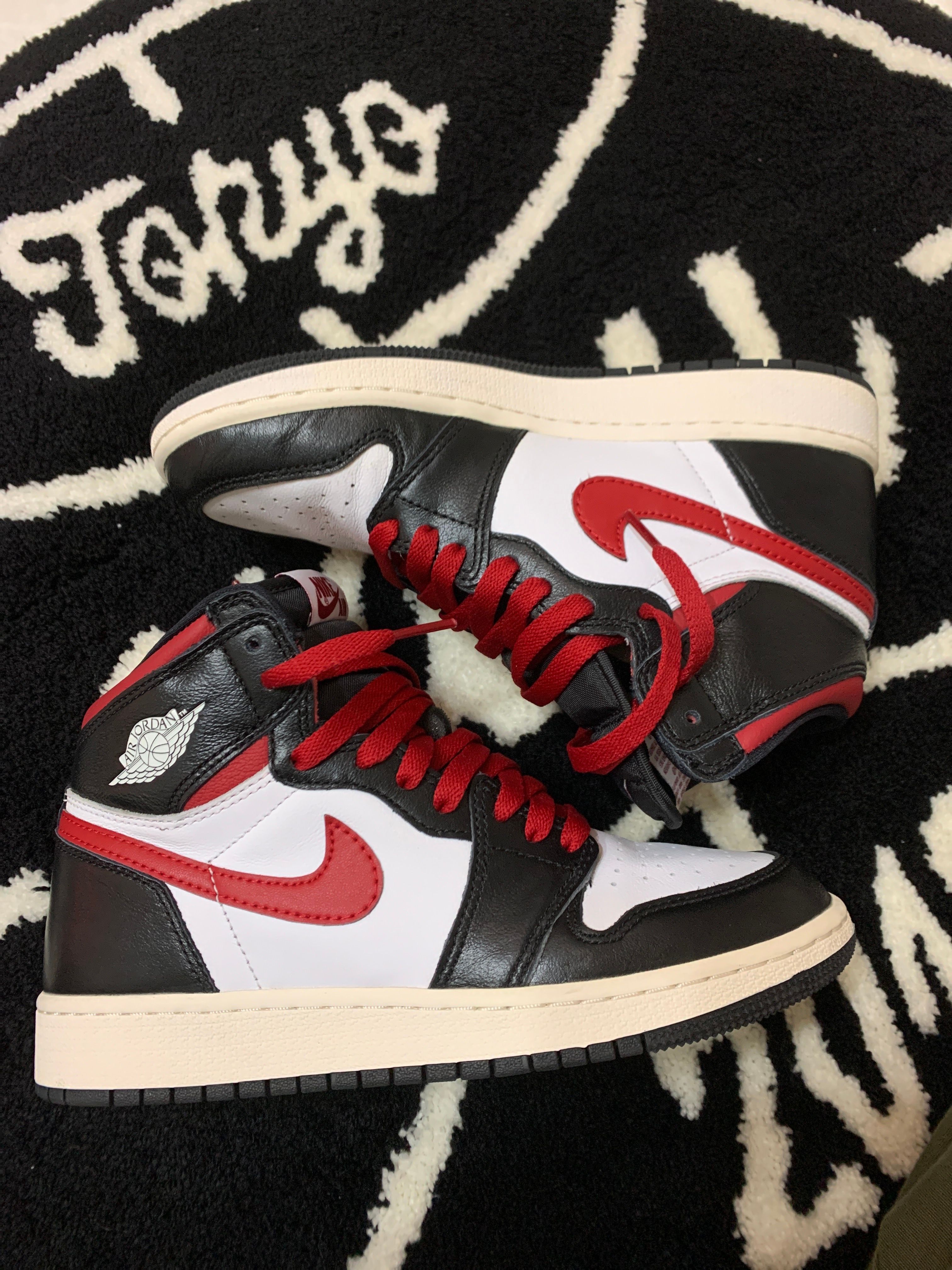 Nike GS Air Jordan 1 Retro High "Black Gym Red"