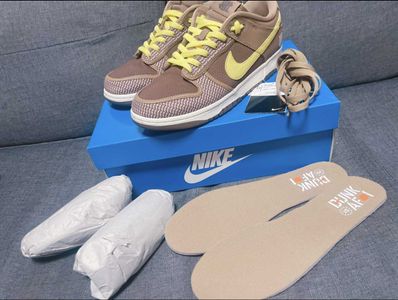 UNDEFEATED × Nike Dunk Low SP "Canteen/Lemon Frost/Palomino"