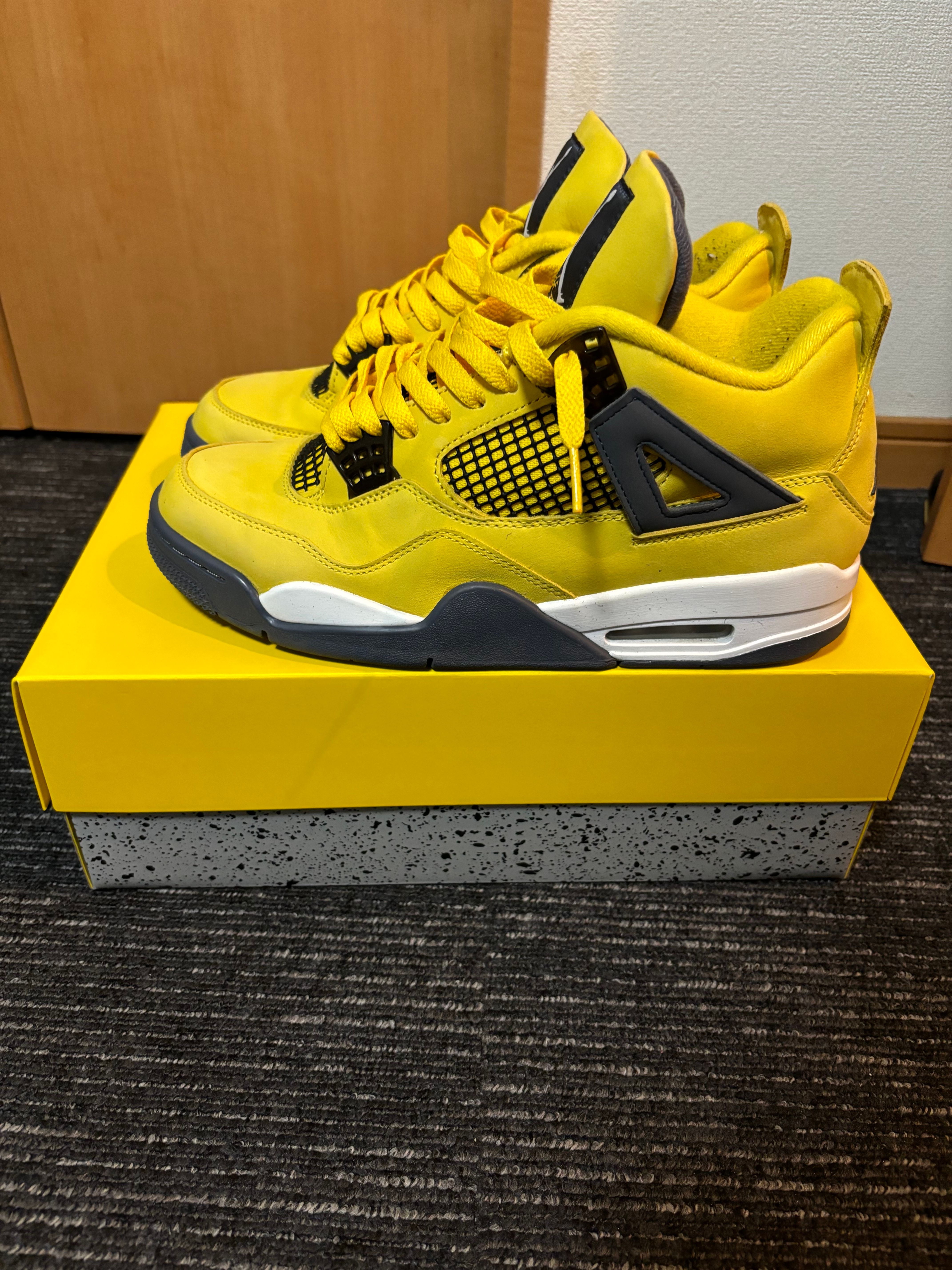 Nike Air Jordan 4 "Tour Yellow"