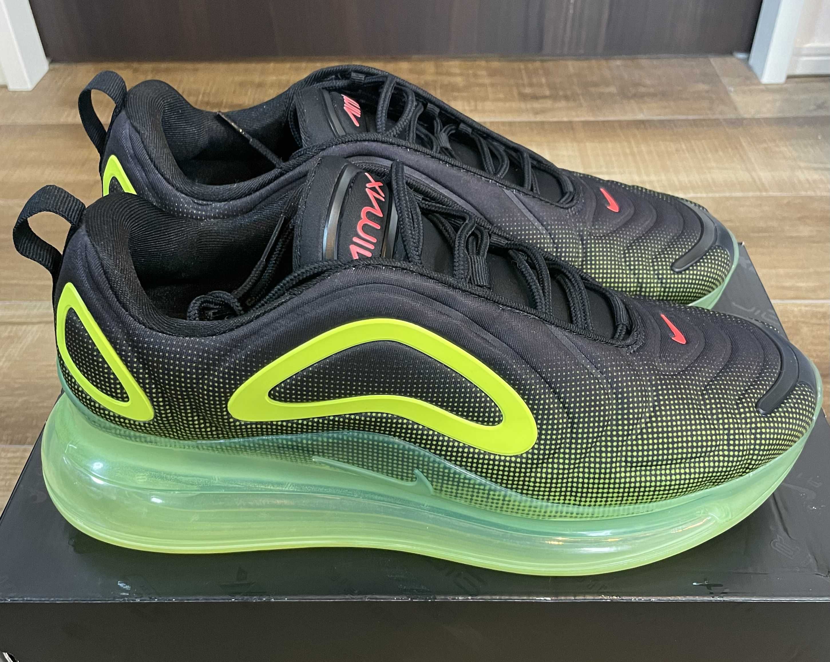 NIKE AIR MAX 720 RETRO FUTURE