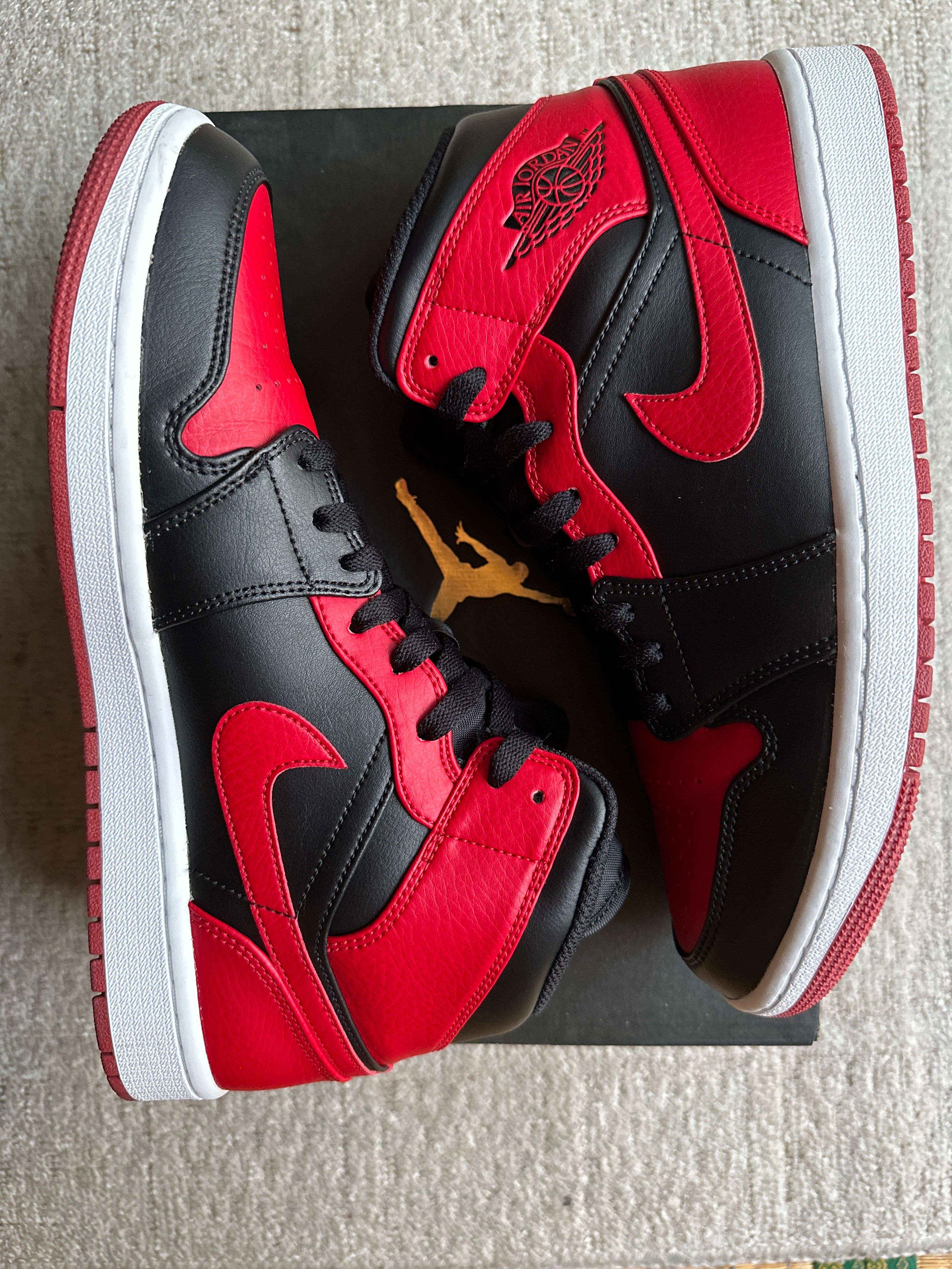 Nike Air Jordan 1 Mid "Bred"