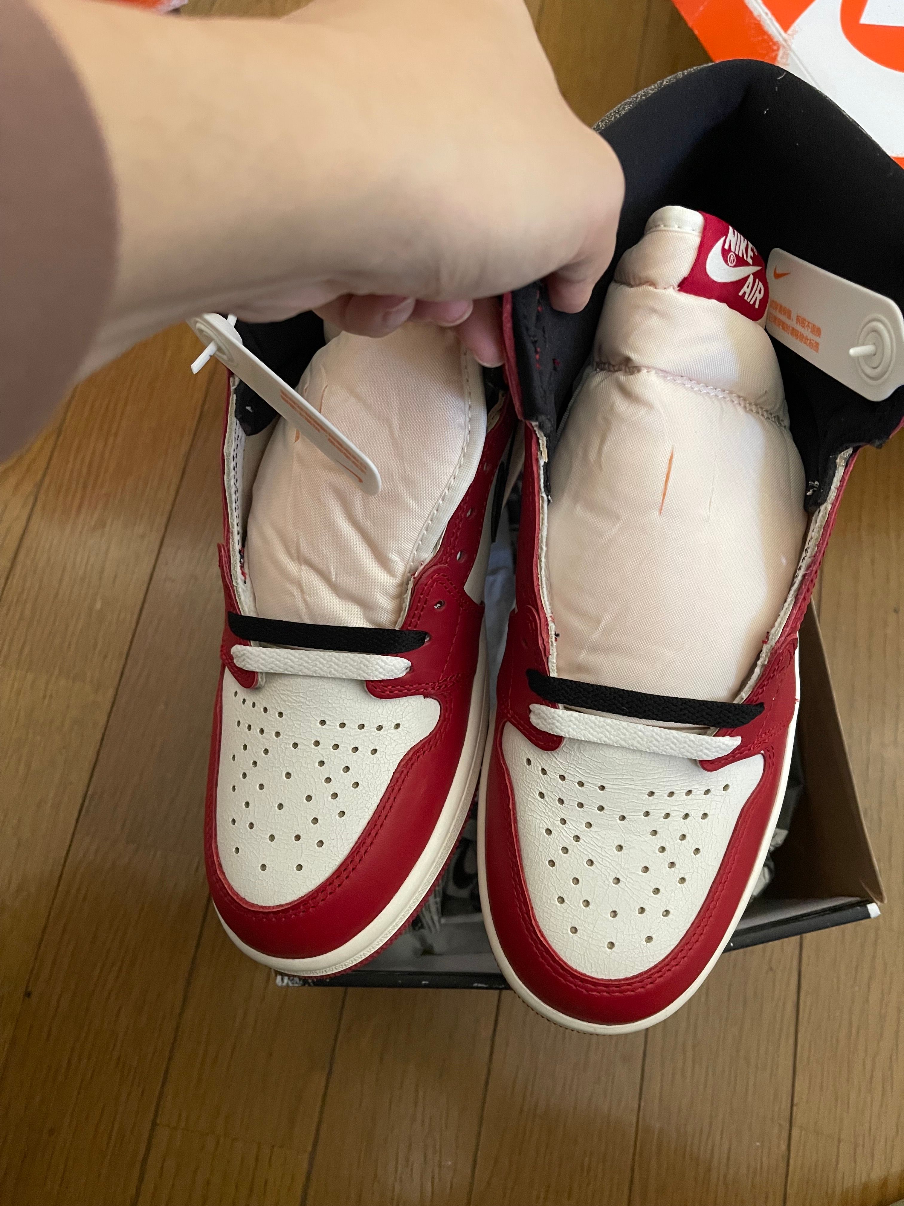 Nike Air Jordan 1 High OG "Lost & Found/Chicago"