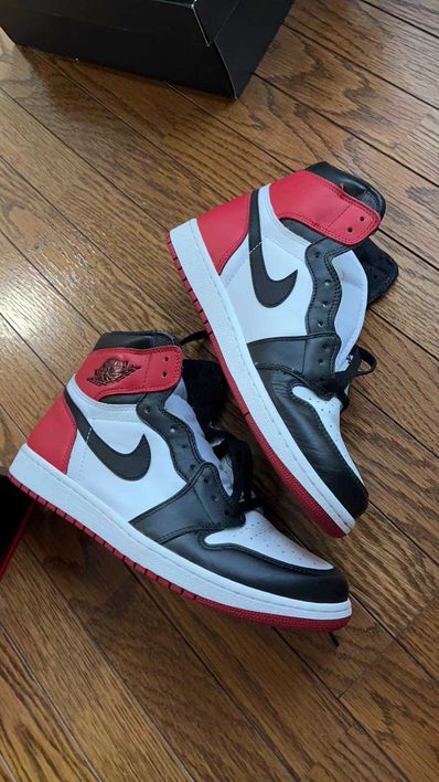 Nike Air Jordan 1 Retro High OG "Black Toe"(2016)