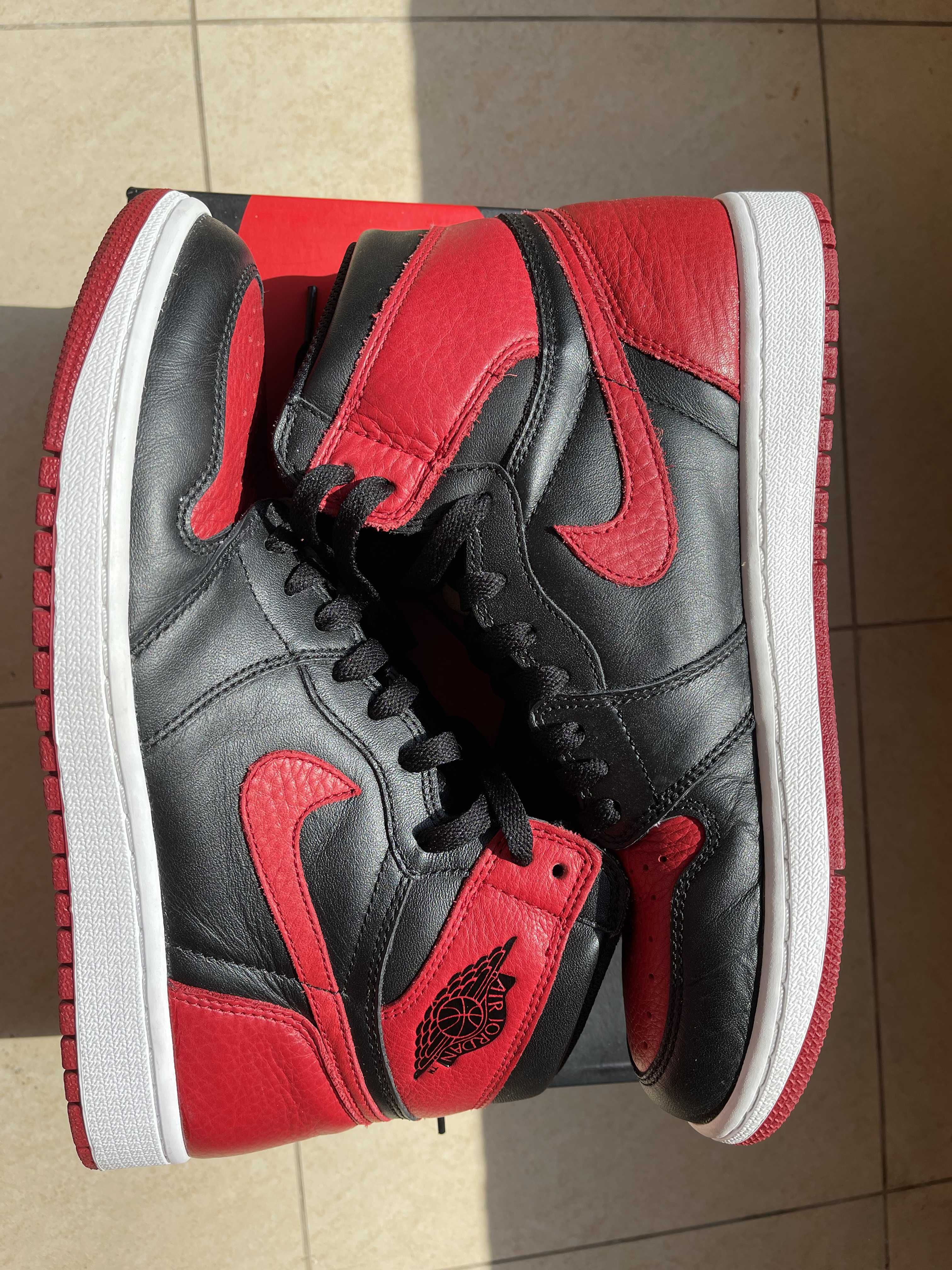 Nike Air Jordan 1 Retro High OG "Bred/Banned" (2016)