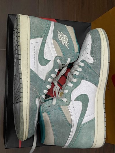 Nike Air Jordan 1 Retro High OG "Turbo Green"