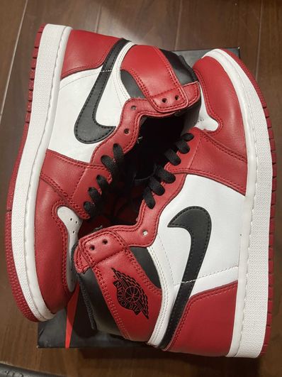 Nike Air Jordan 1 Retro High "Chicago" (2015)