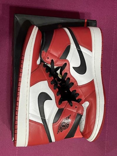 Nike Air Jordan 1 Retro High "Chicago" (2015)