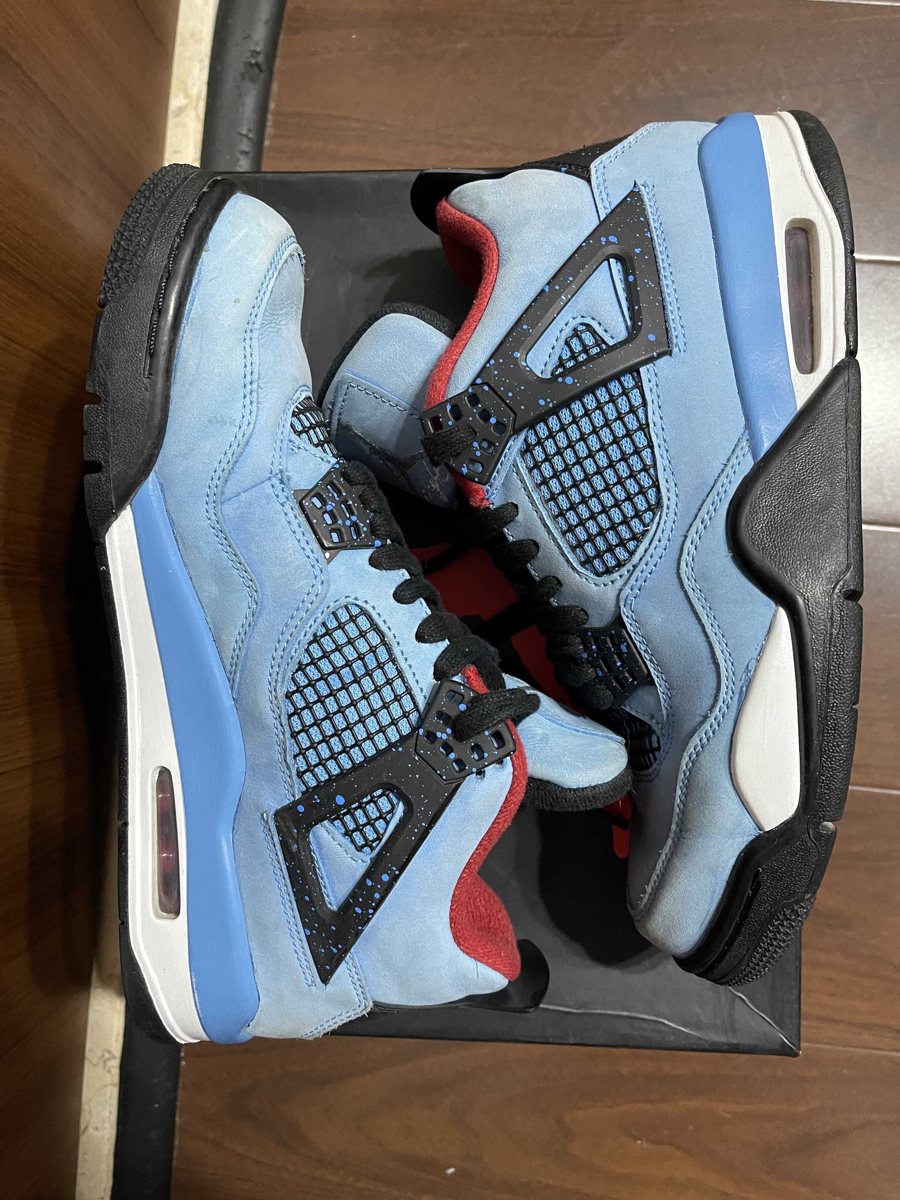 Travis Scott × Nike Air Jordan 4 Retro Cactus Jack "University Blue"