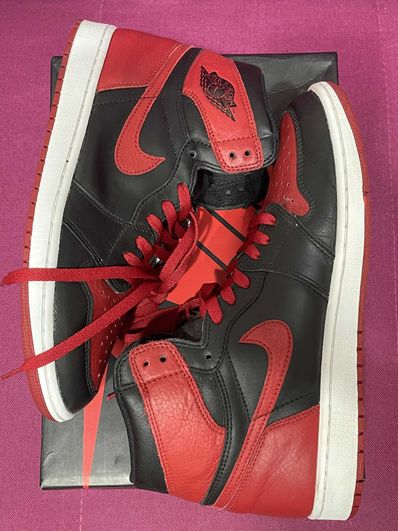 Nike Air Jordan 1 Retro High OG "Bred/Banned" (2016)