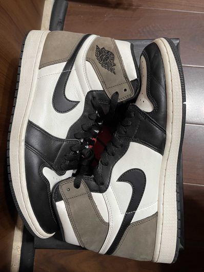 Nike Air Jordan 1 High OG "Sail/Dark Mocha/Black"