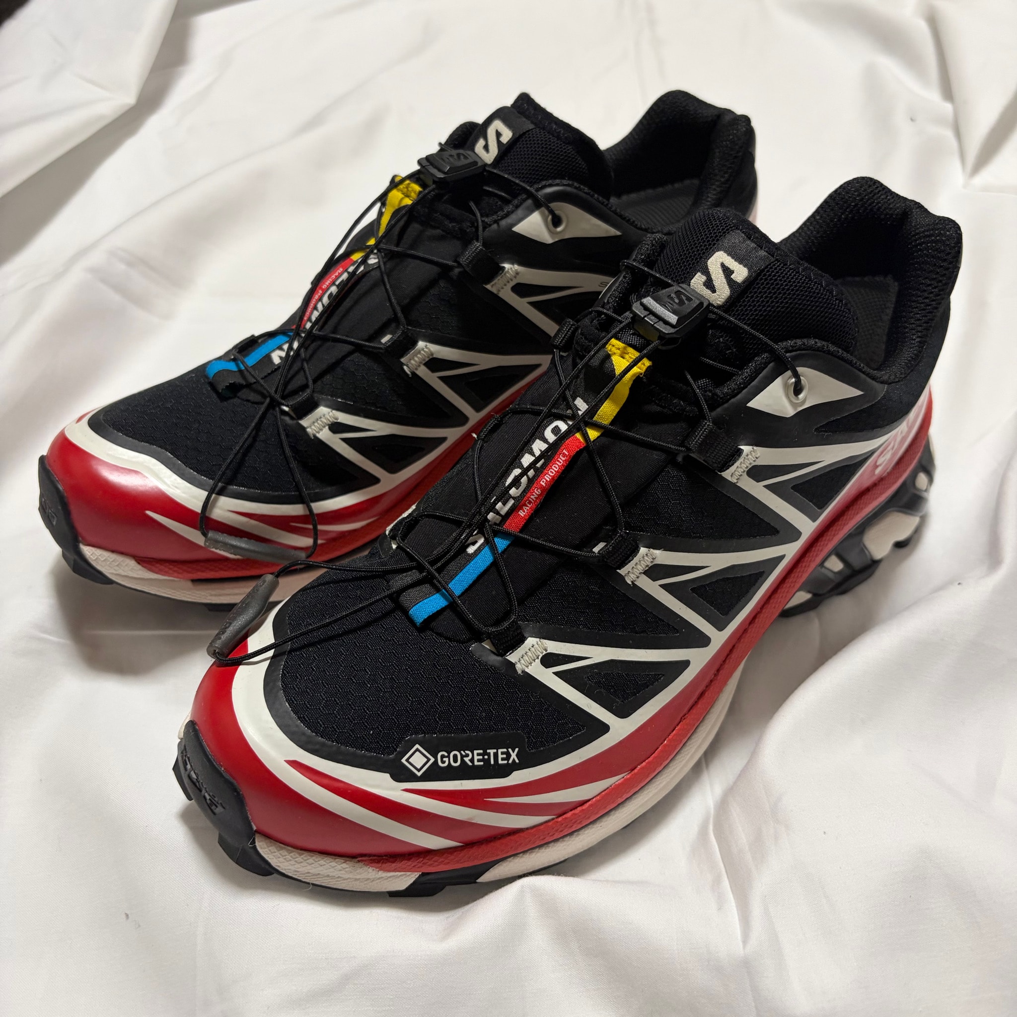 Salomon XT-6 GORE-TEX "Black/Flame Scarlet/Vanilla Ice"