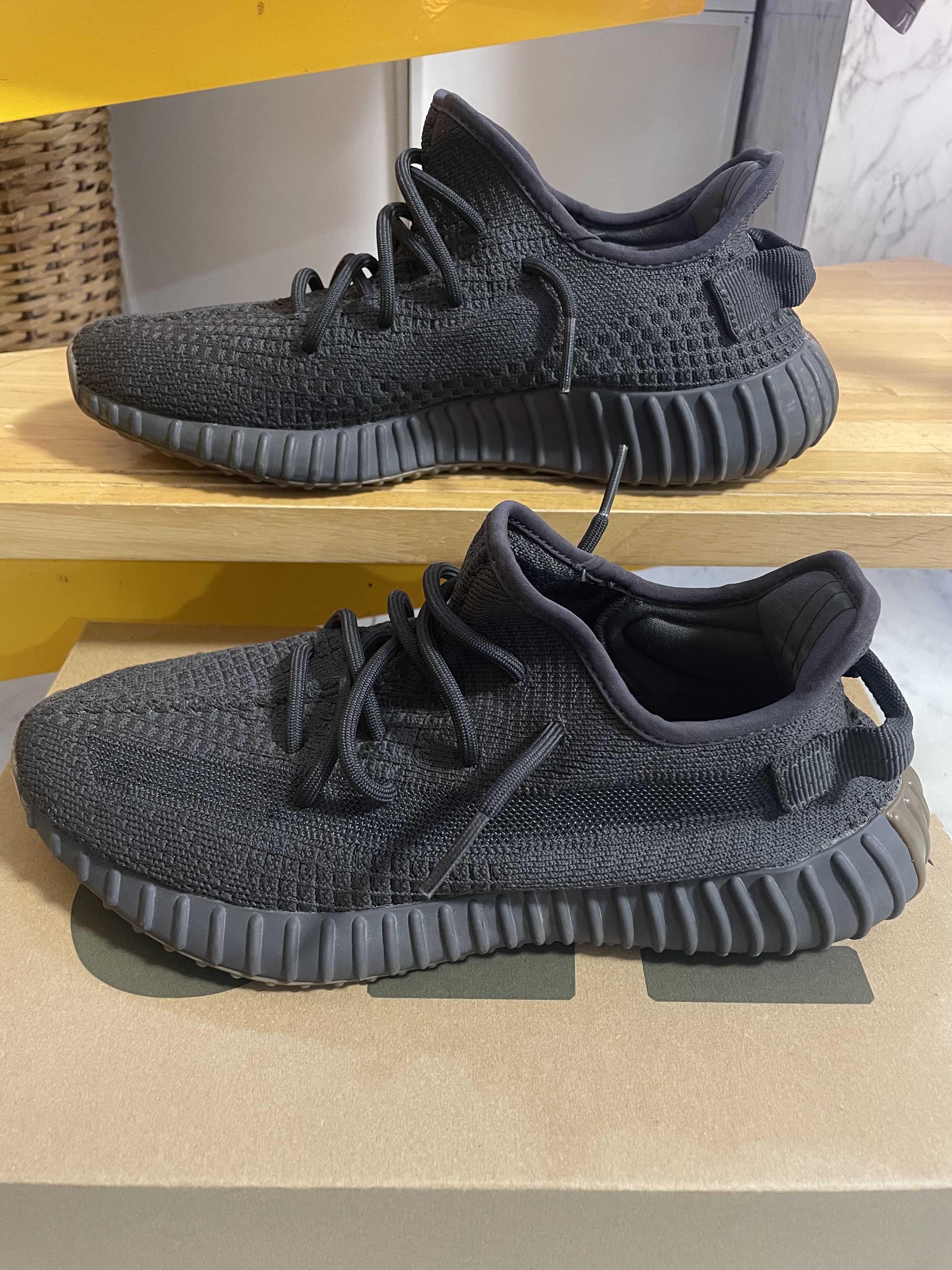 adidas YEEZY Boost 350 V2 "Cinder"
