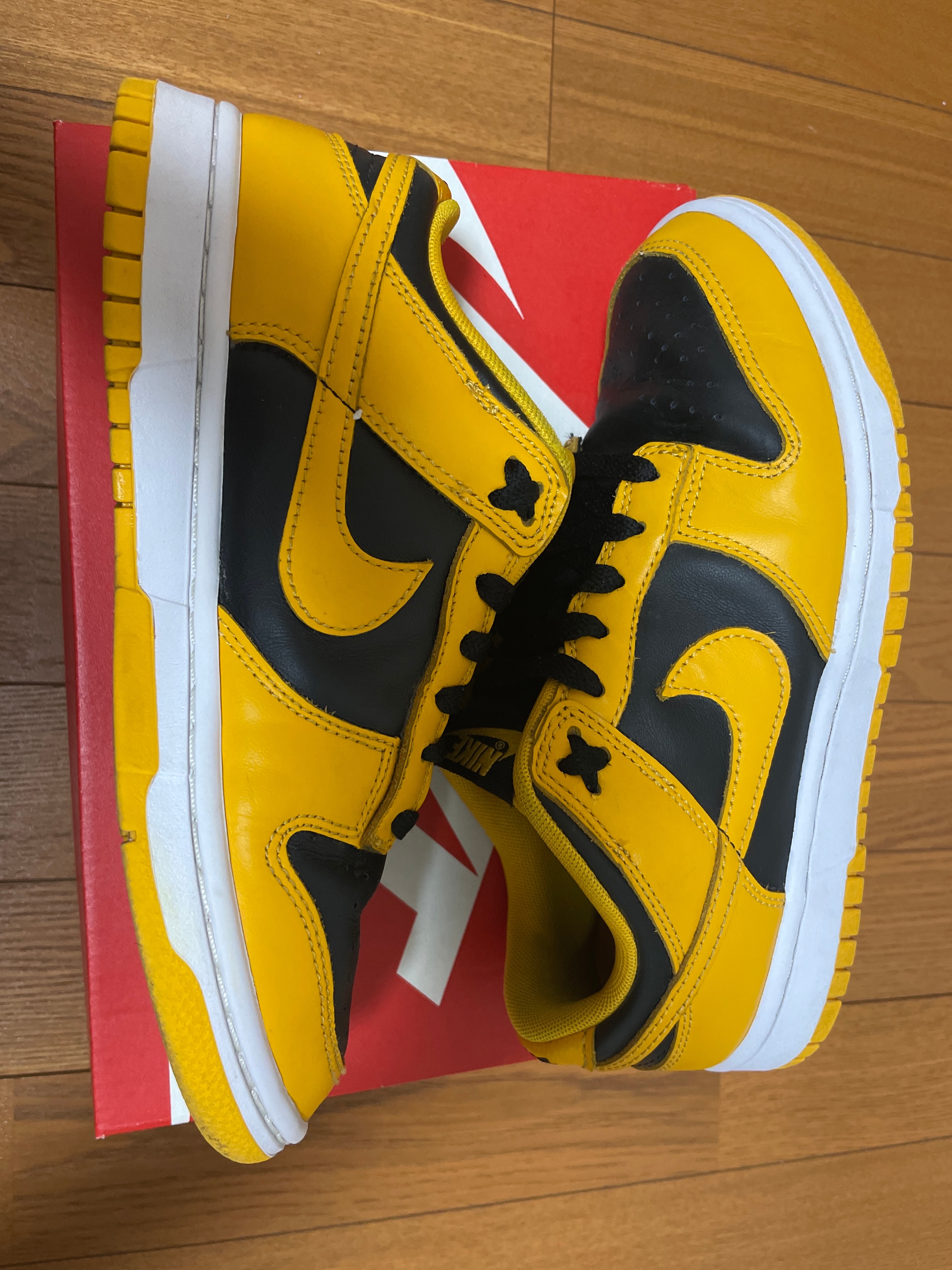Nike Dunk Low "Championship Goldenrod"