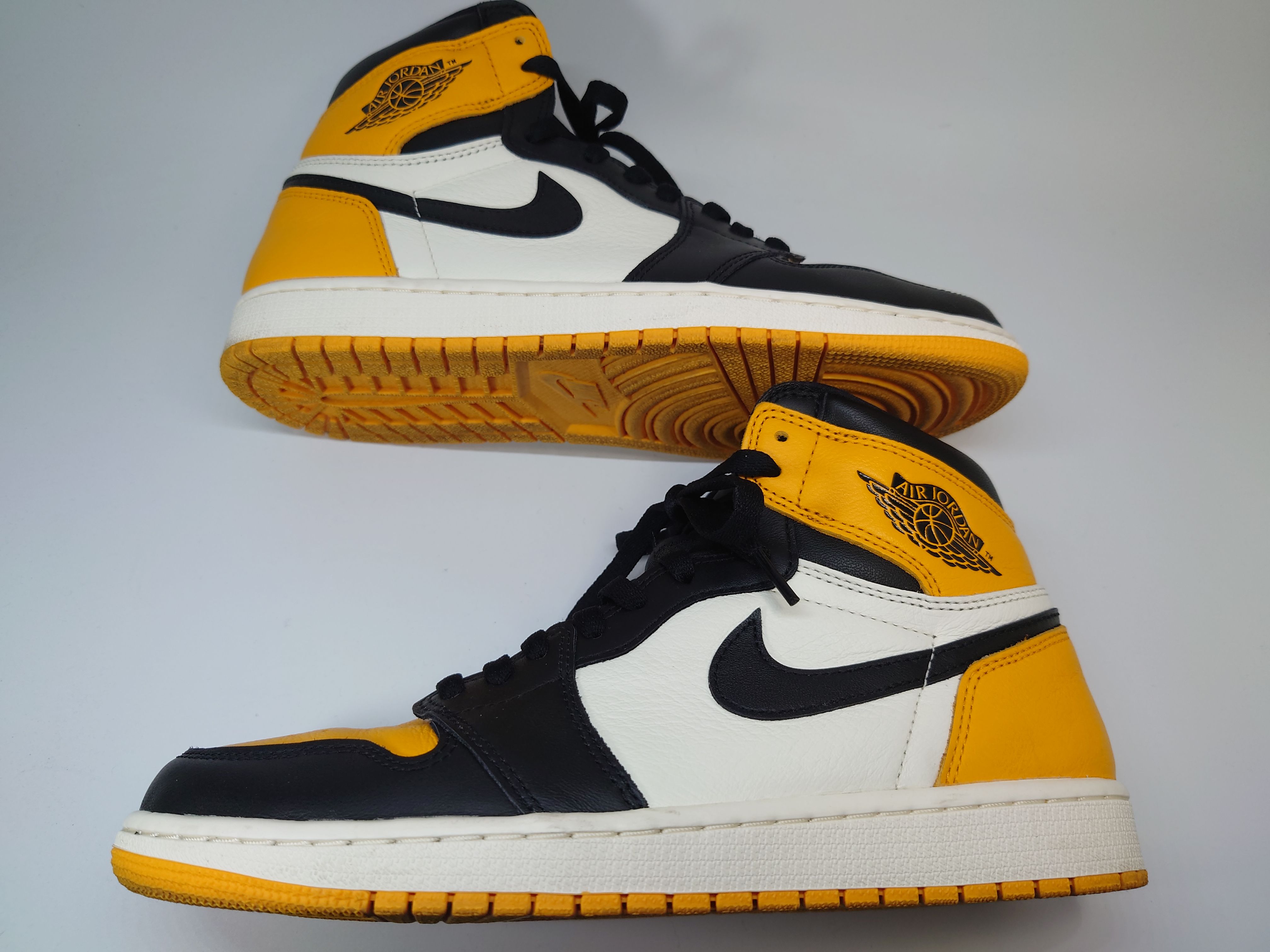 Nike Air Jordan 1 Retro High OG "Taxi"