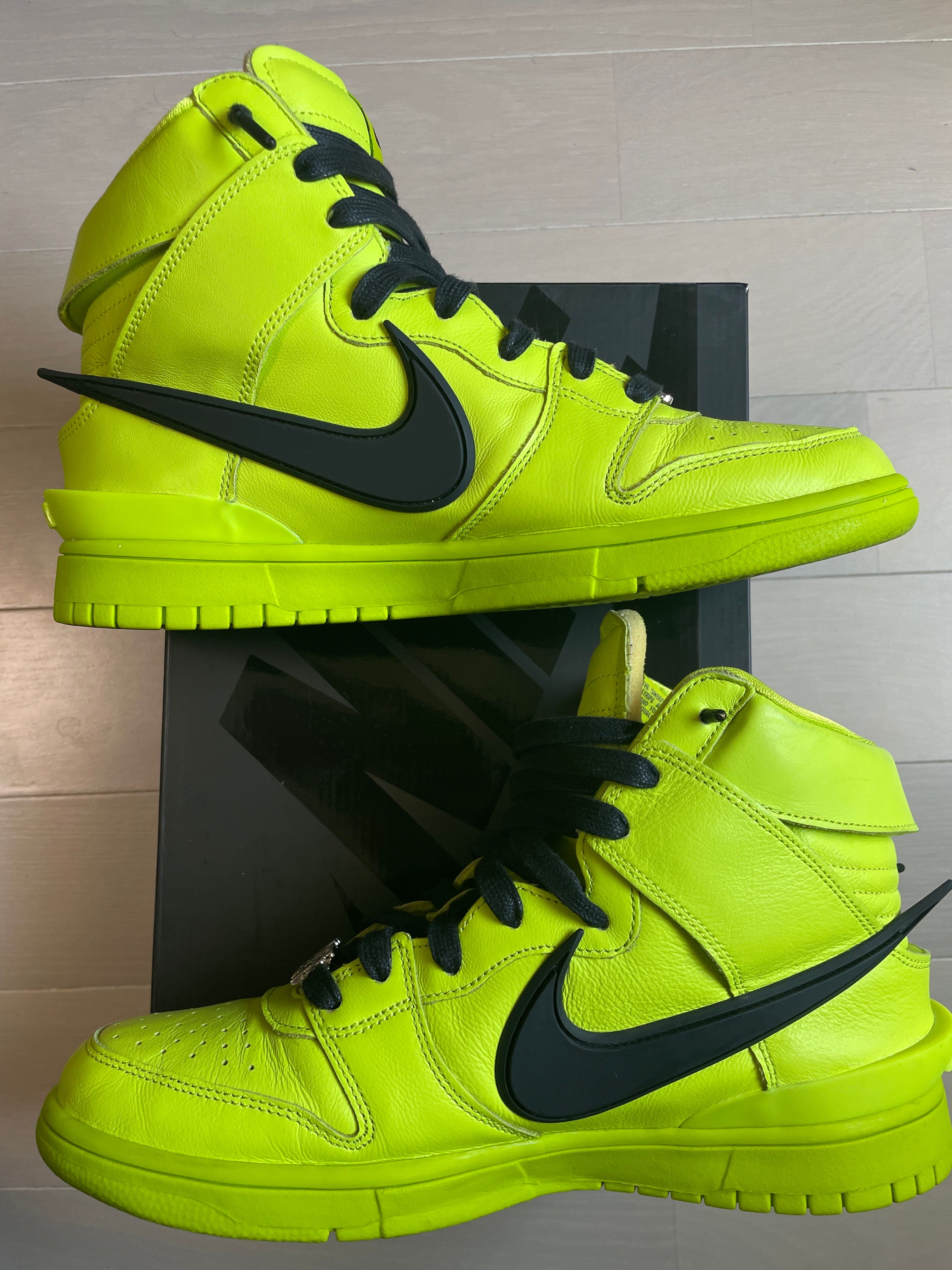 AMBUSH × NIKE DUNK HIGH "FLASH LIME"