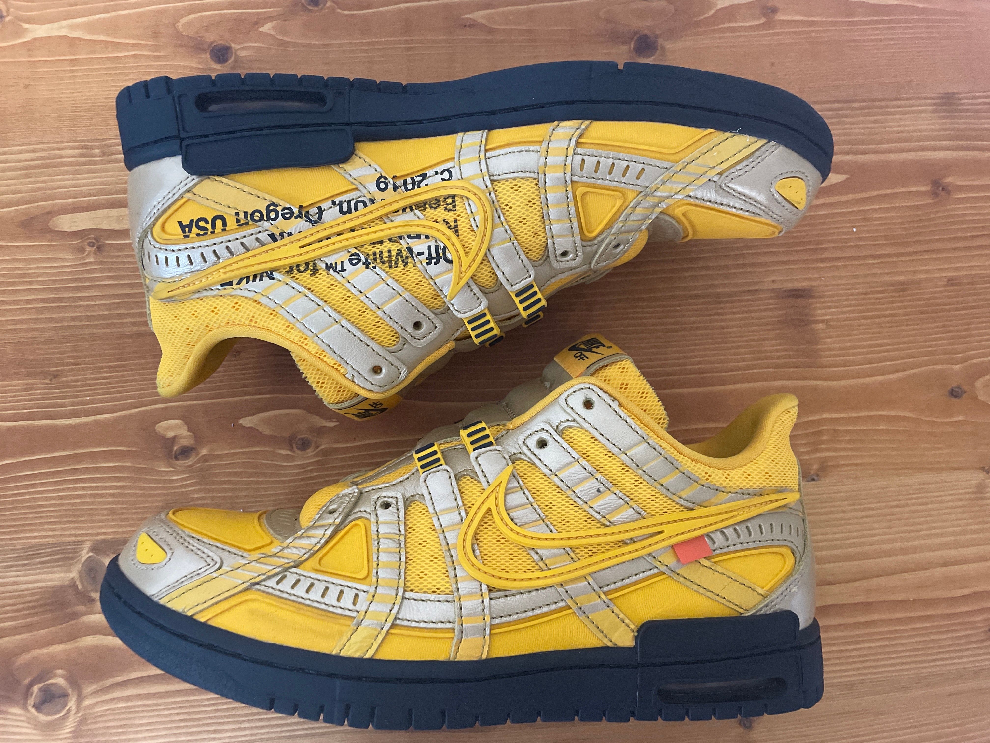 Off-White × Nike Air Rubber Dunk "University Gold"