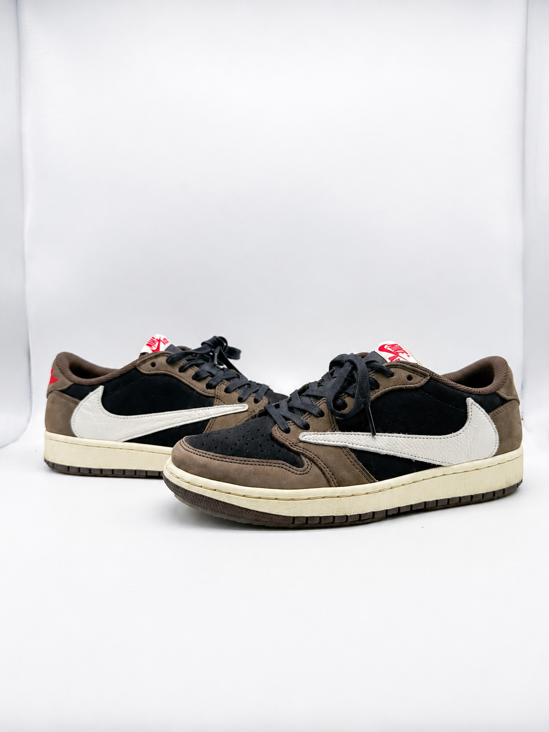 Travis Scott × Nike Air Jordan 1 Low OG SP-T "Black/Dark Mocha"
