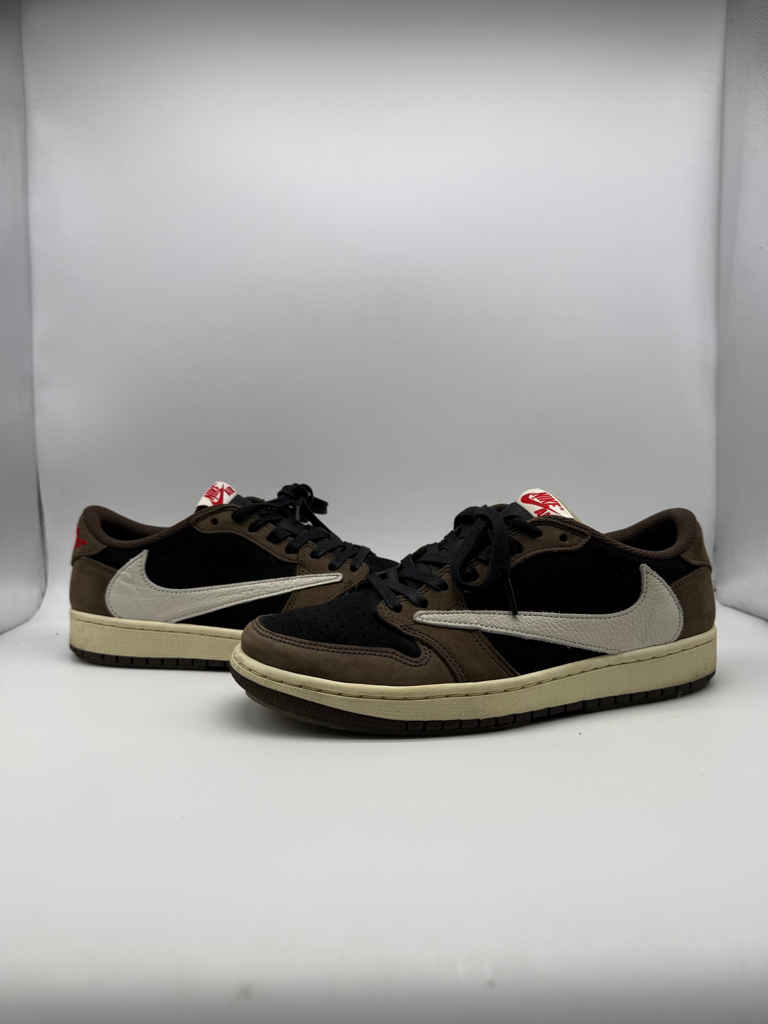 Travis Scott × Nike Air Jordan 1 Low OG SP-T  "Black/Dark Mocha"