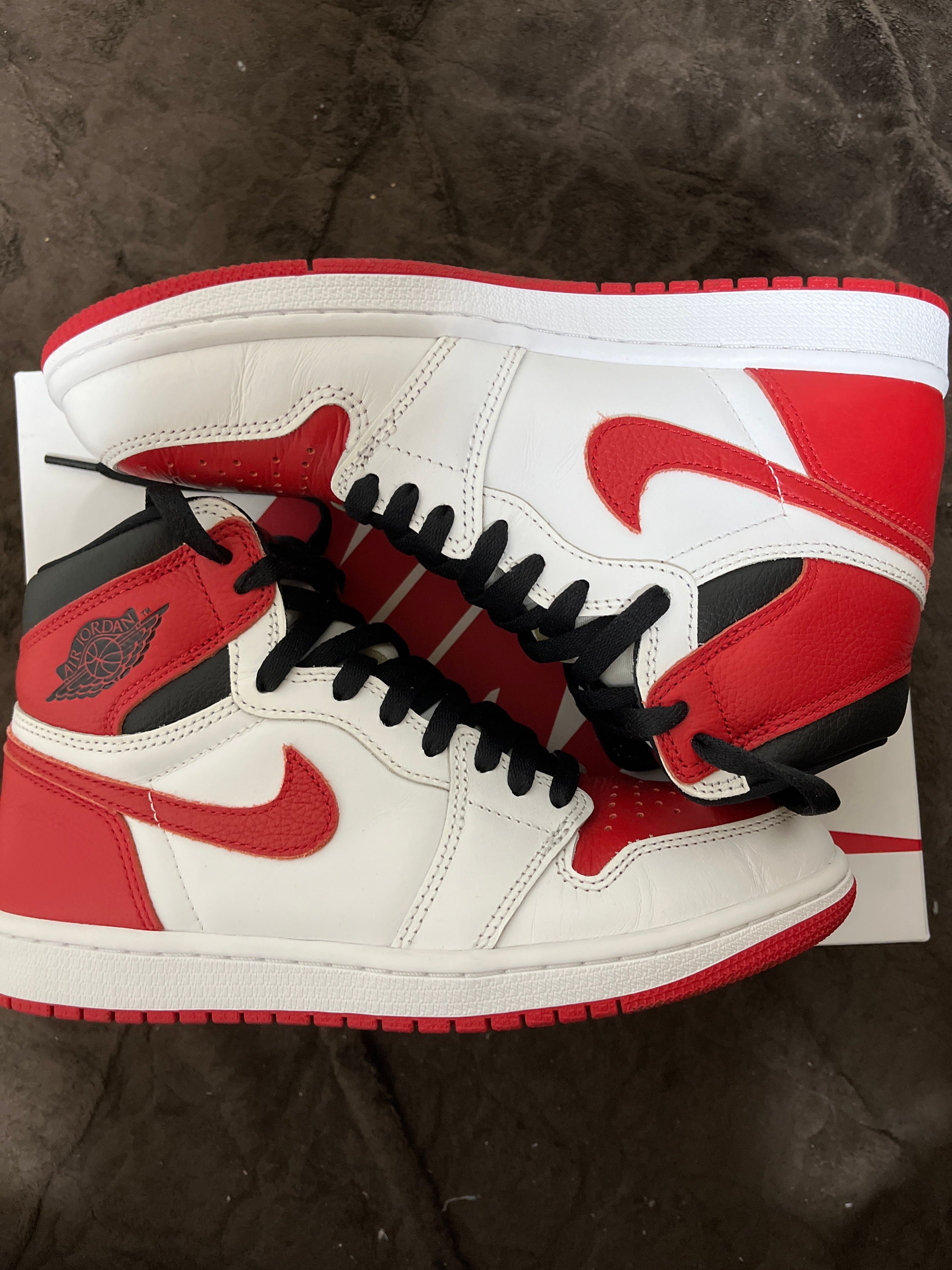 Nike Air Jordan 1 High OG "Heritage" 