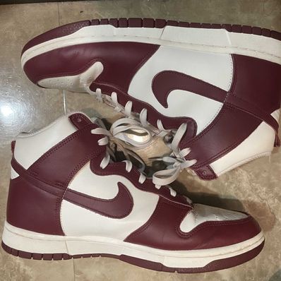 NIKE Women's DUNK HIGH "TEAM RED"