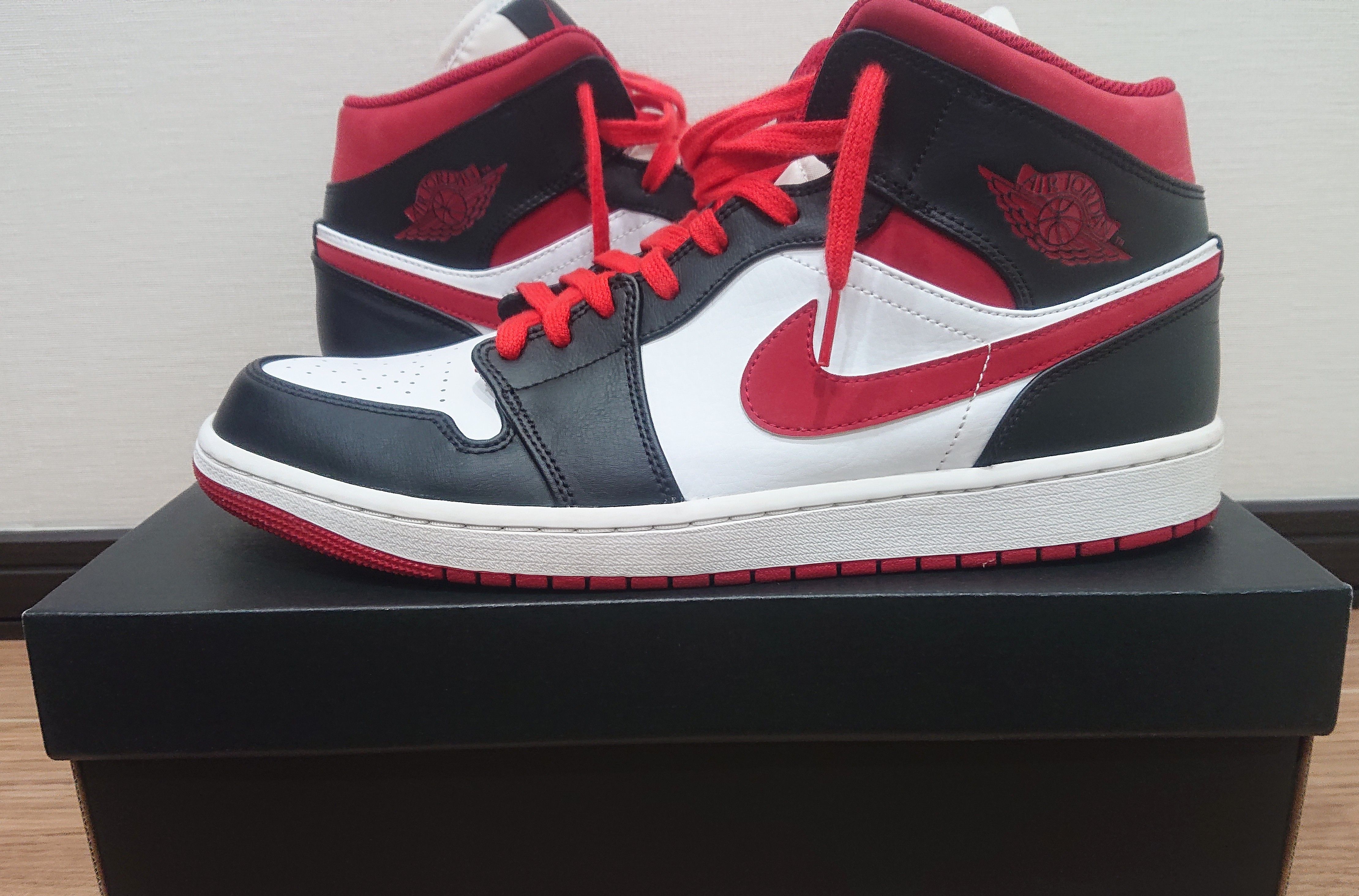 Nike Air Jordan 1 Mid "White/Gym Red Black"
