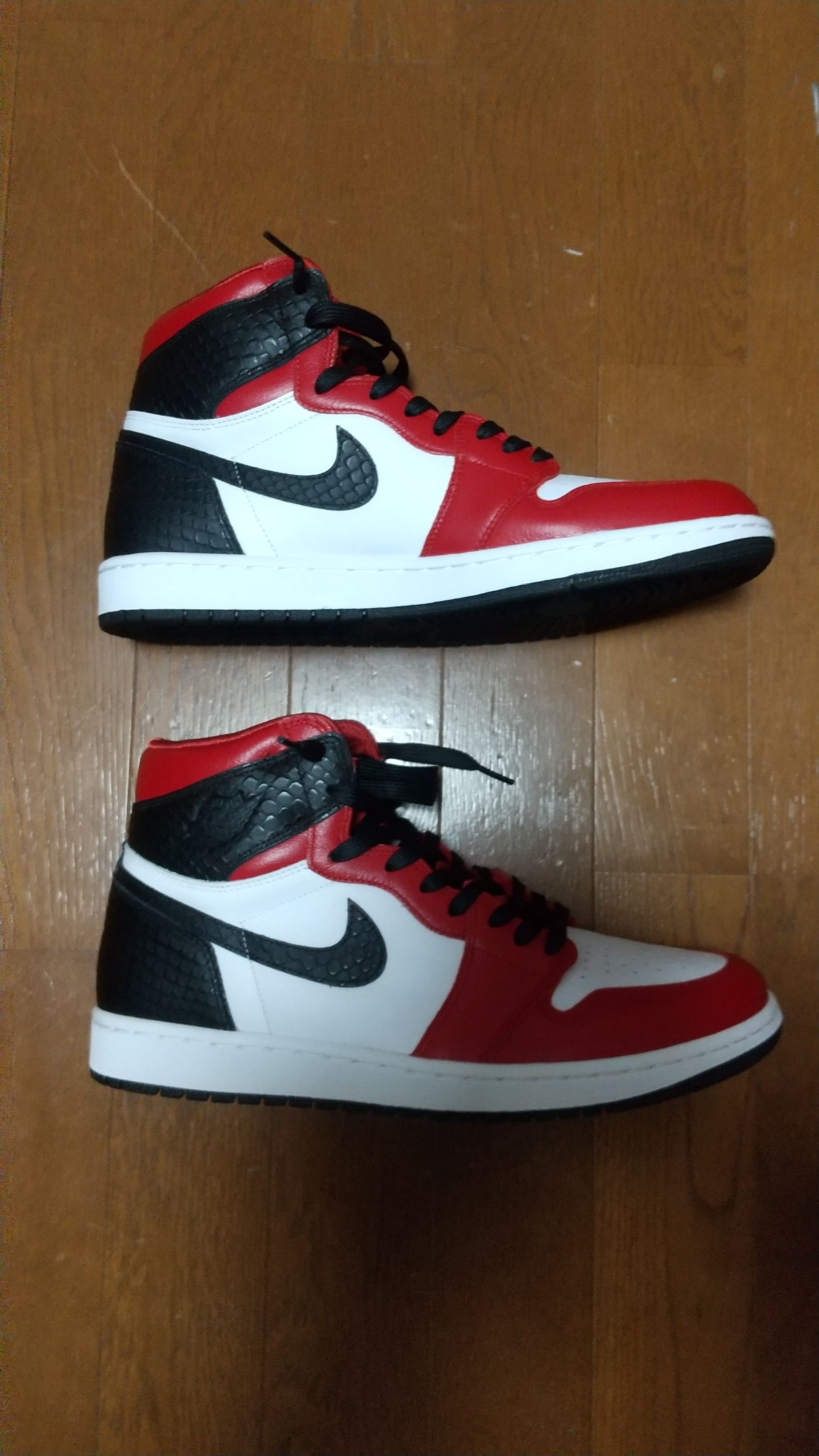 Nike Women's Air Jordan 1 High OG "Satin Red"